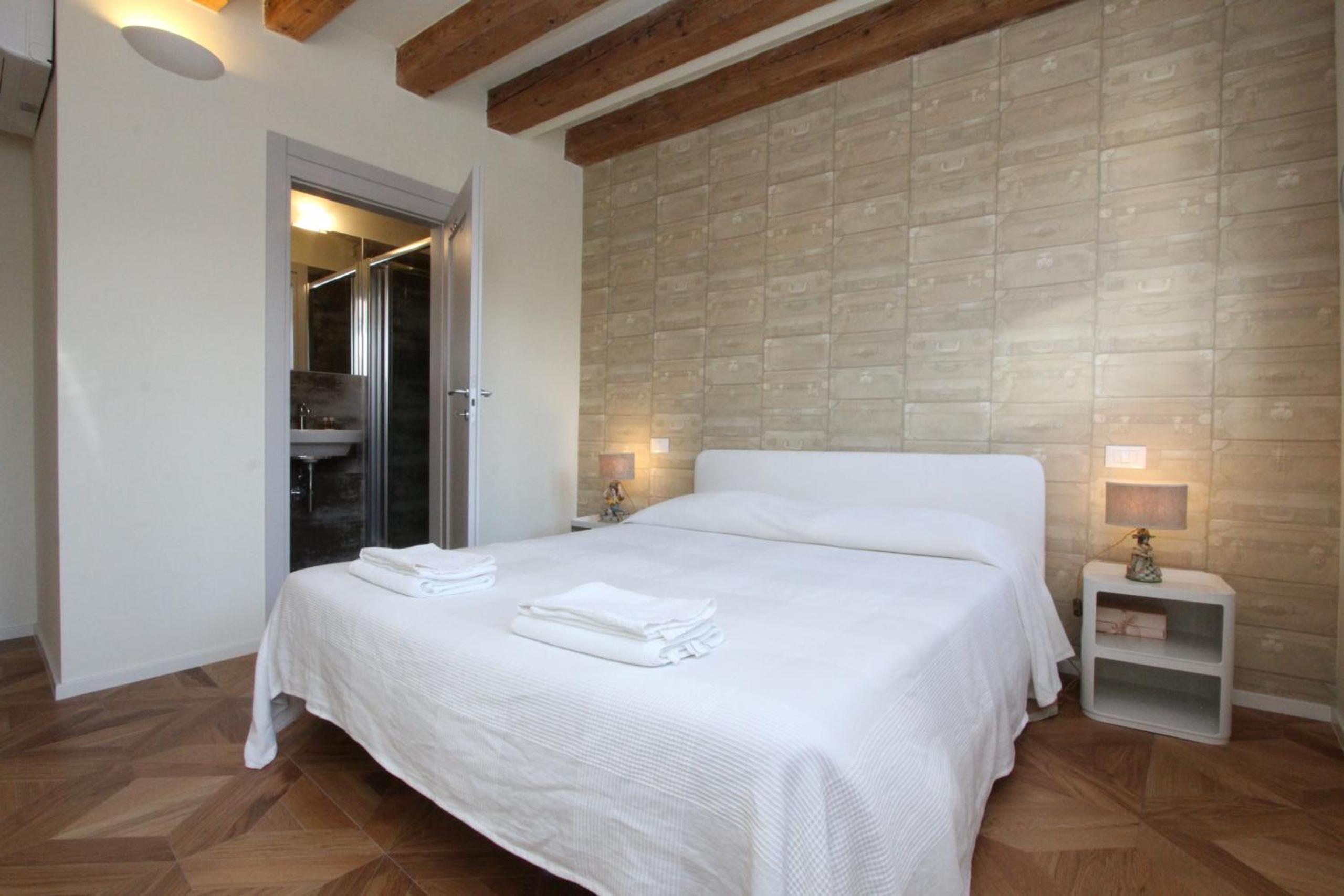 Venice Vacations - City Apartments Salute-Accademia - Property Image 14