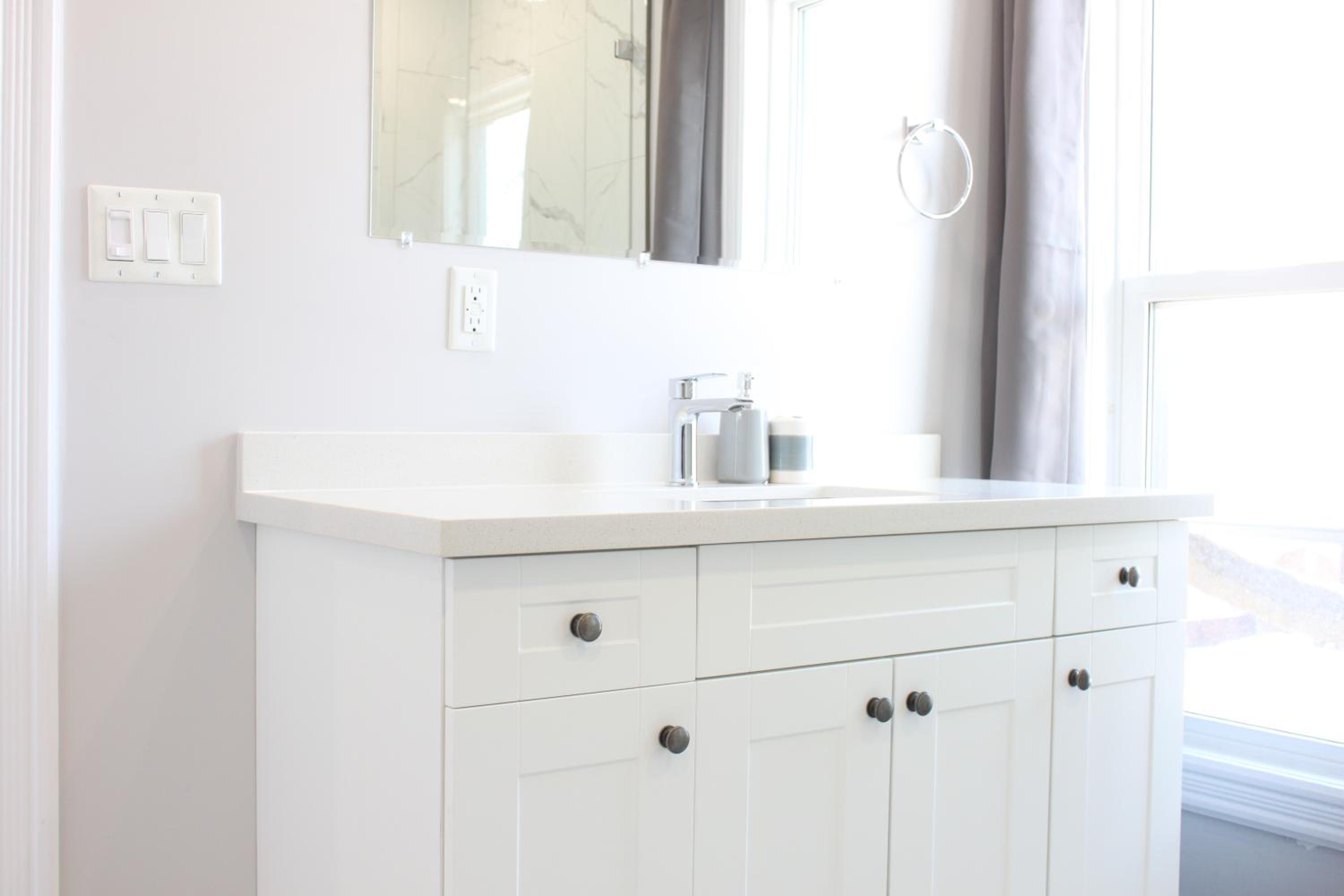 Stylish Home For A Perfect Stay for 4!