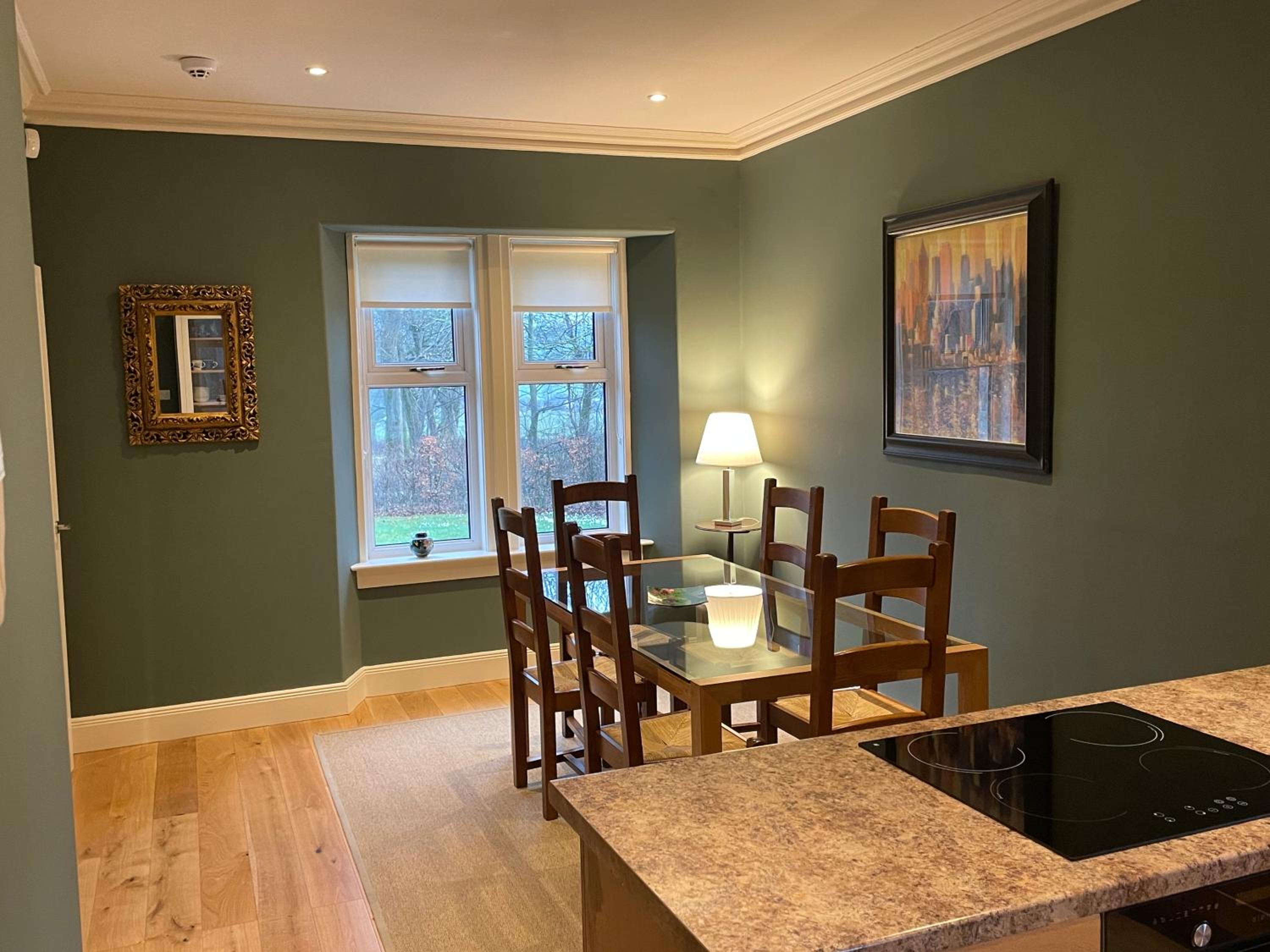 Luxury Garden Cottage view 5