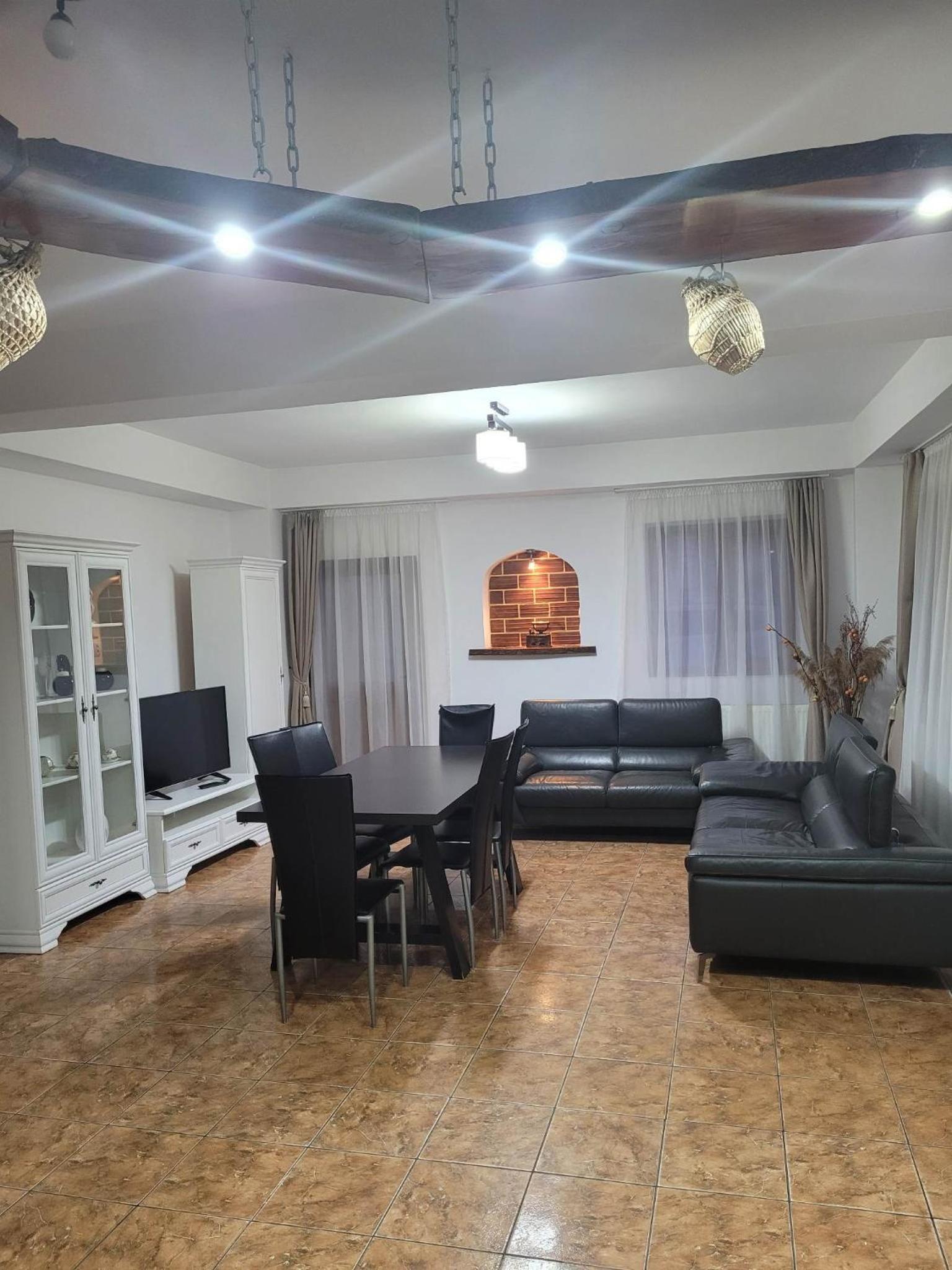 Casa Floare de Colt view 4