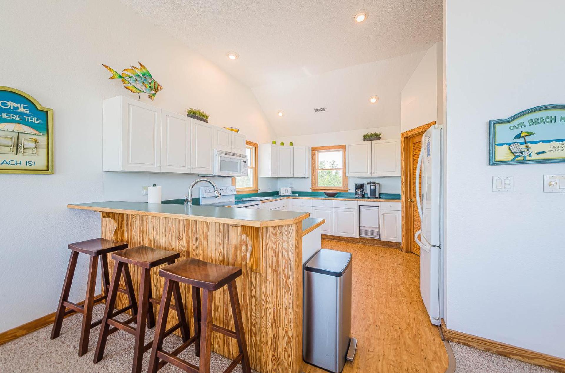 Rookery - Corolla, Whalehead, 395 Yds to Beach, Ocean View, Pool, Hot Tub, Pets OK, Flex Stays