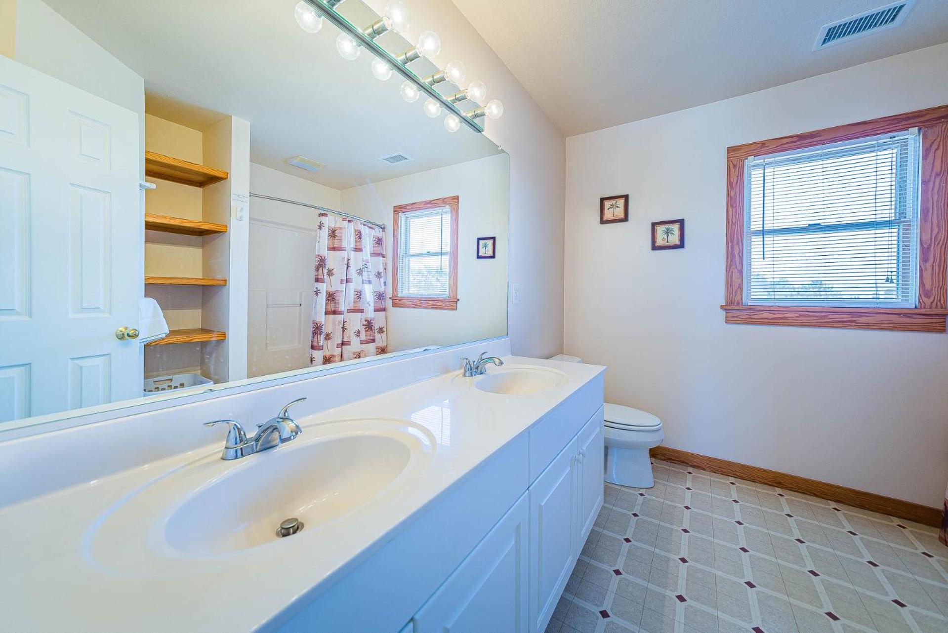 Rookery - Corolla, Whalehead, 395 Yds to Beach, Ocean View, Pool, Hot Tub, Pets OK, Flex Stays