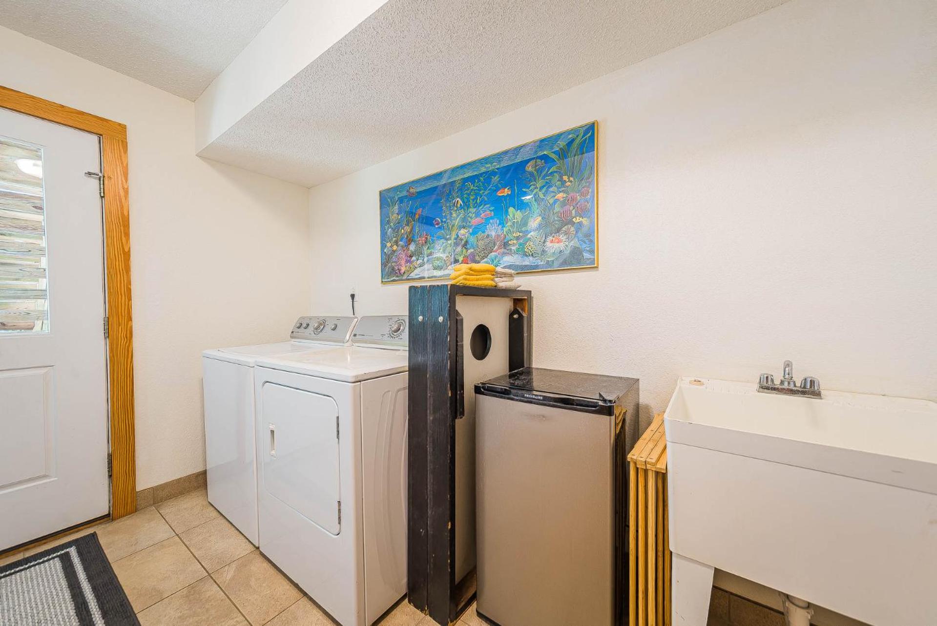 Rookery - Corolla, Whalehead, 395 Yds to Beach, Ocean View, Pool, Hot Tub, Pets OK, Flex Stays