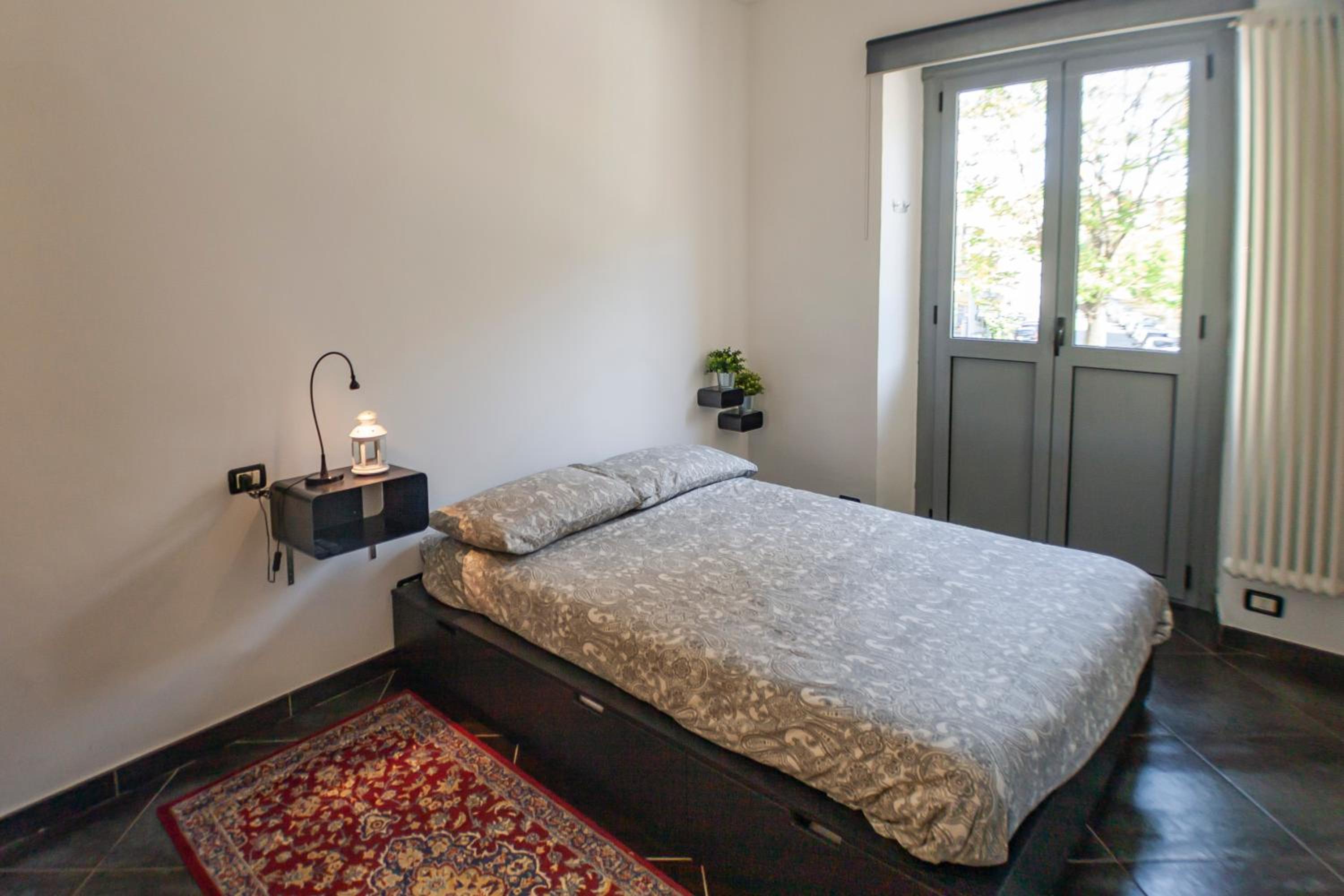 Dora's Park Modern Apartment view 3