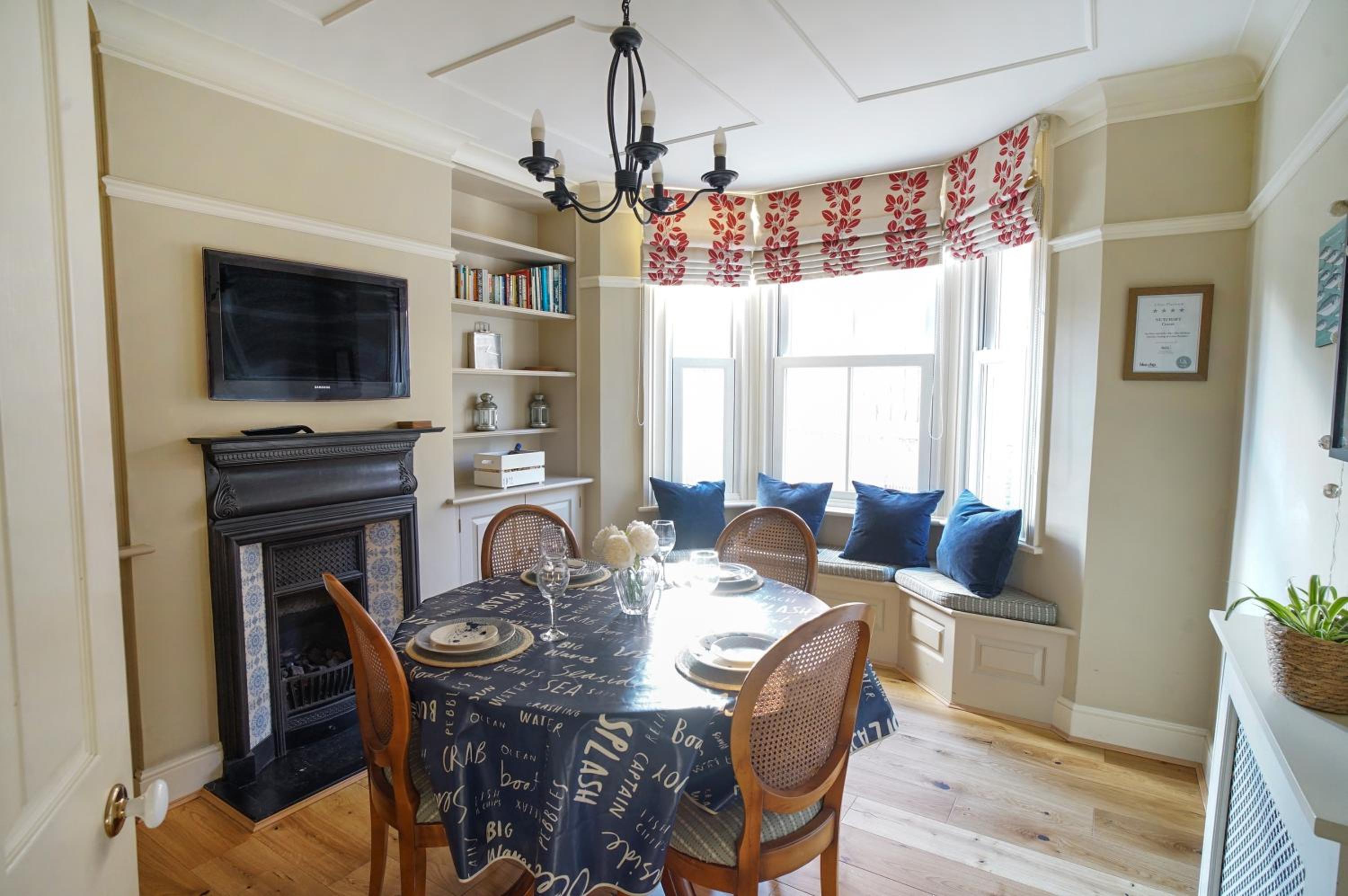 Nutcroft, Cowes view 4