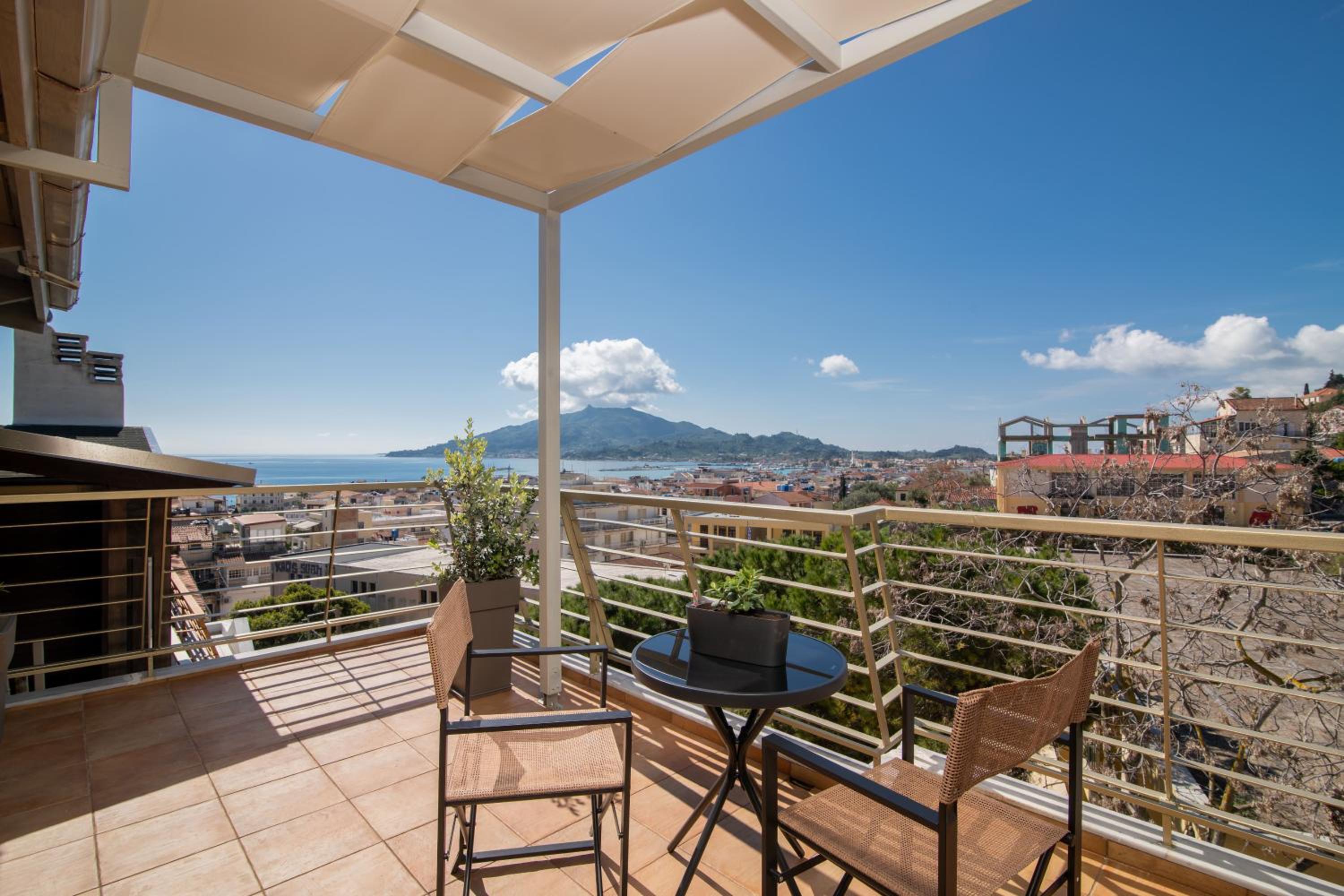 Orizontas Loft with Panoramic View photo 4