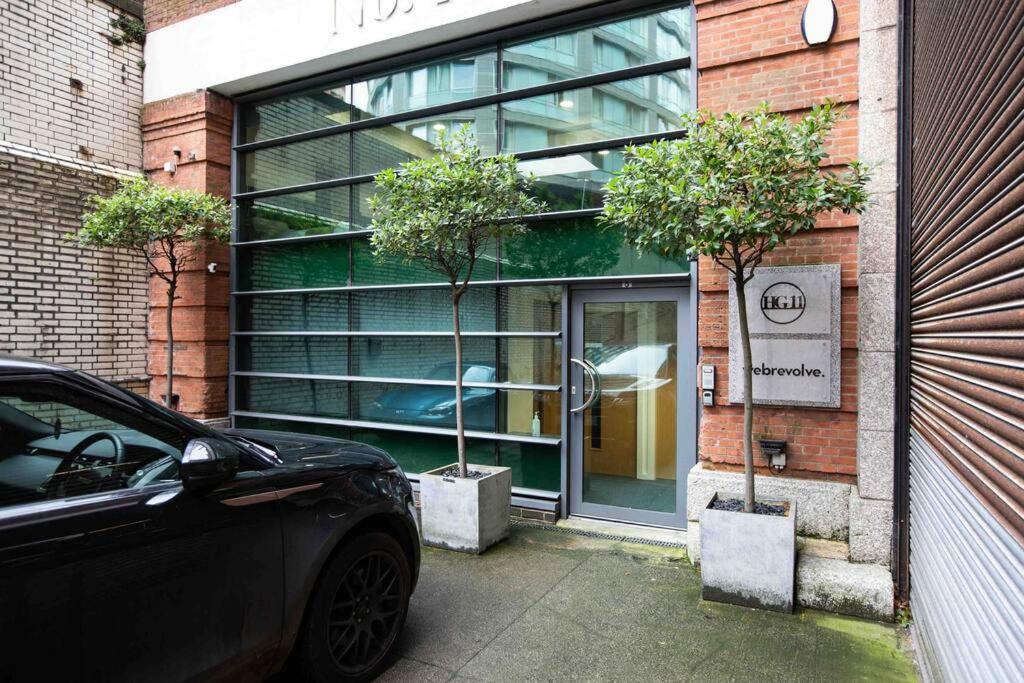 VIP city centre apartment with secure free parking