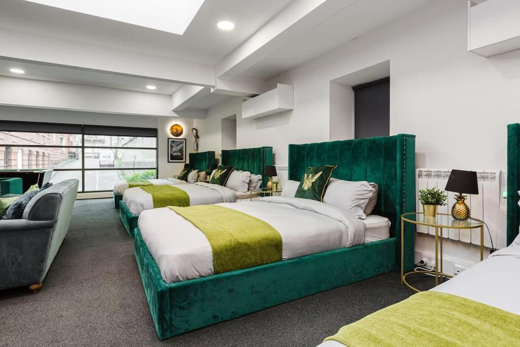 VIP city centre apartment with secure free parking
