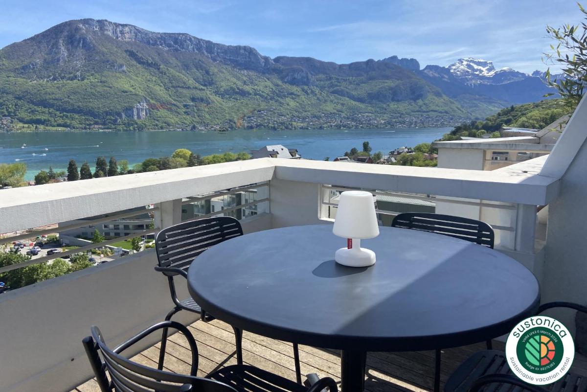 Annecy Lake, Luxury top floor apartment by LocationlacAnnecy, LLA Selections view 5