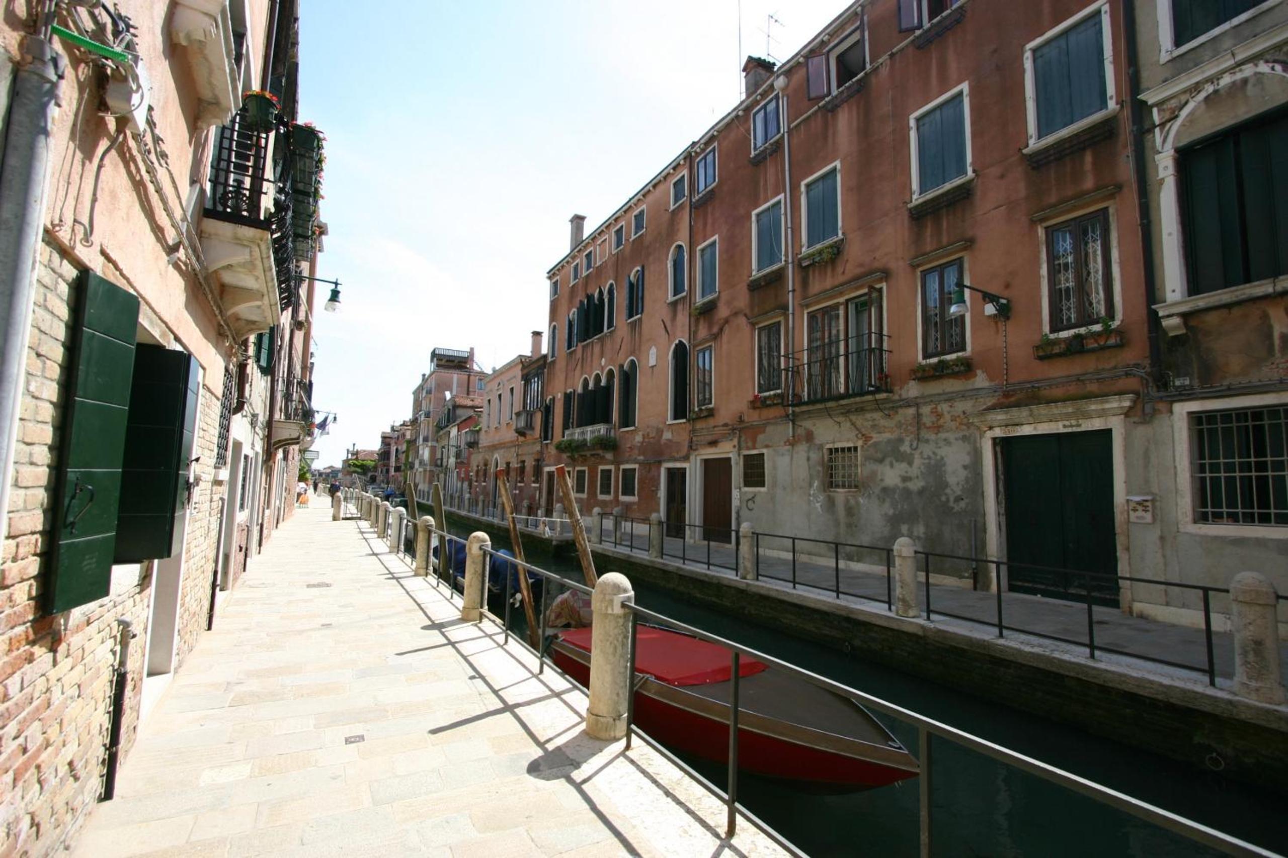 Venice Vacations - City Apartments Salute-Accademia - Property Image 26