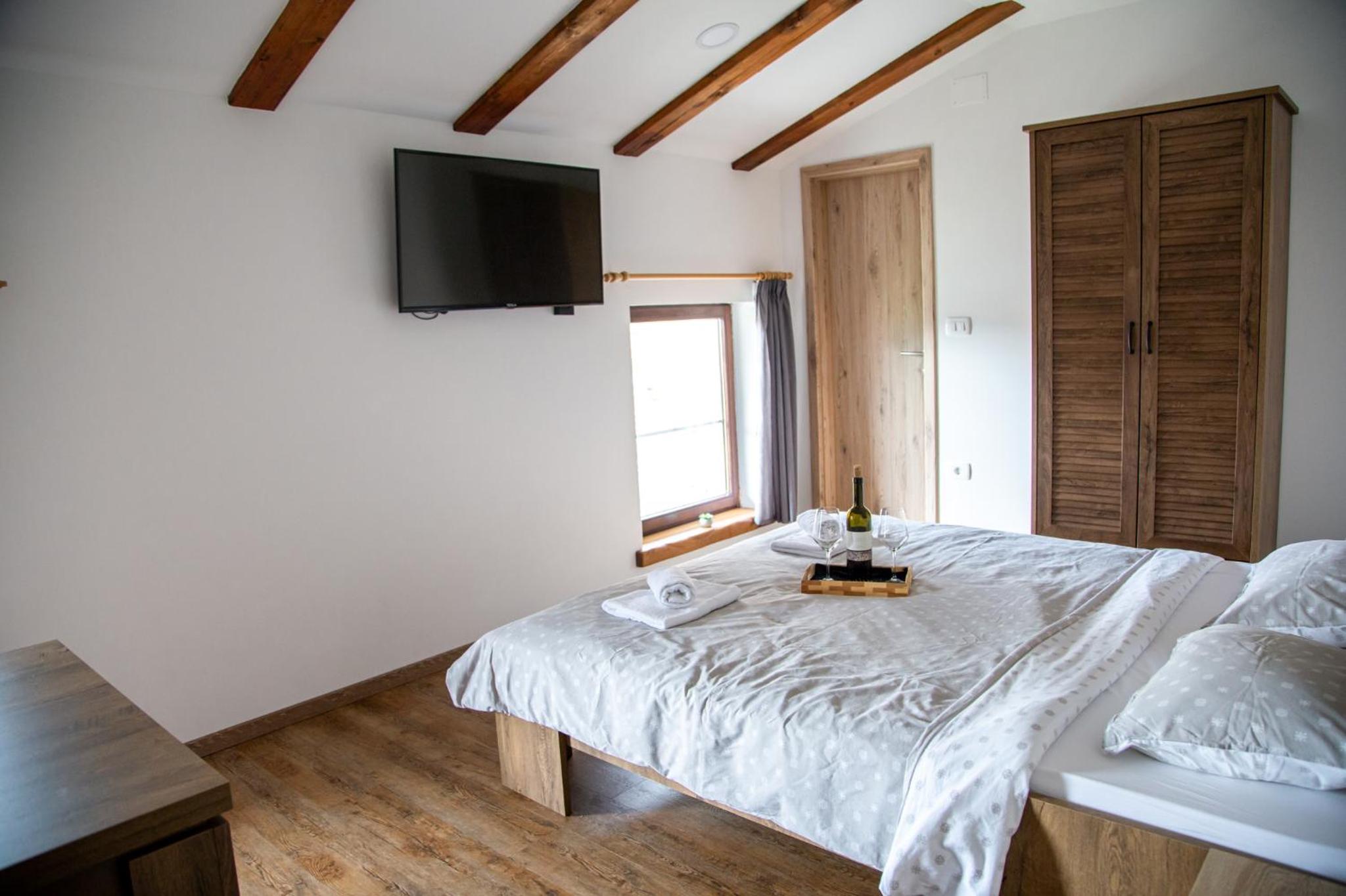 Boutique Rooms & Winery Žorž view 5