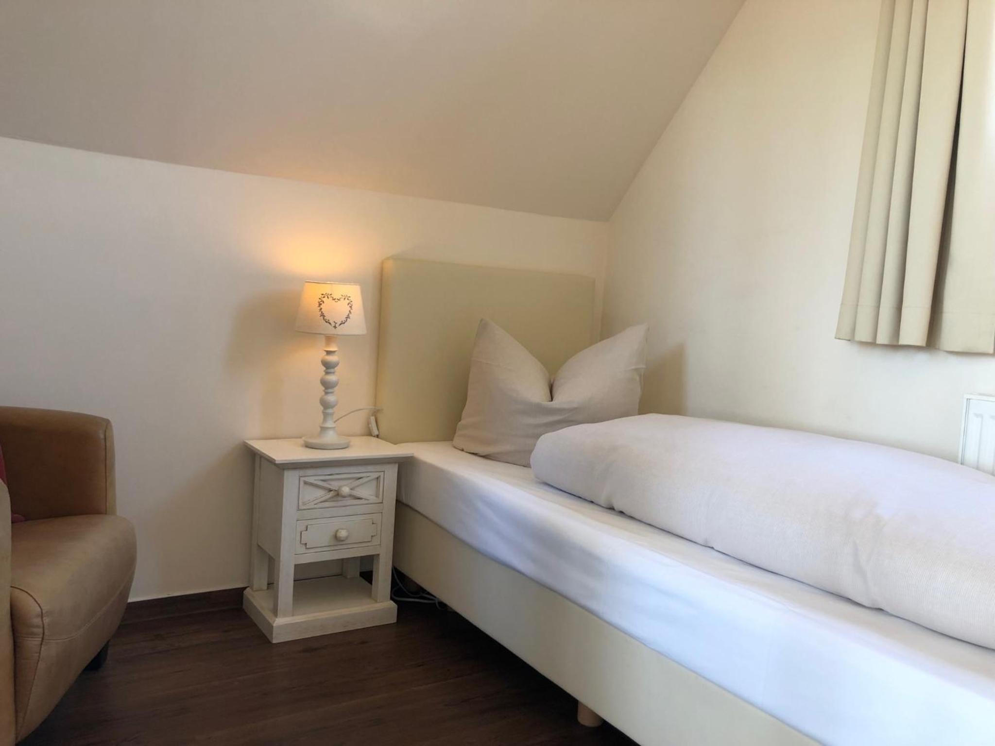 Maris Ferienwohnung Nr 47 OG mit Balkon und Meerblick view 2