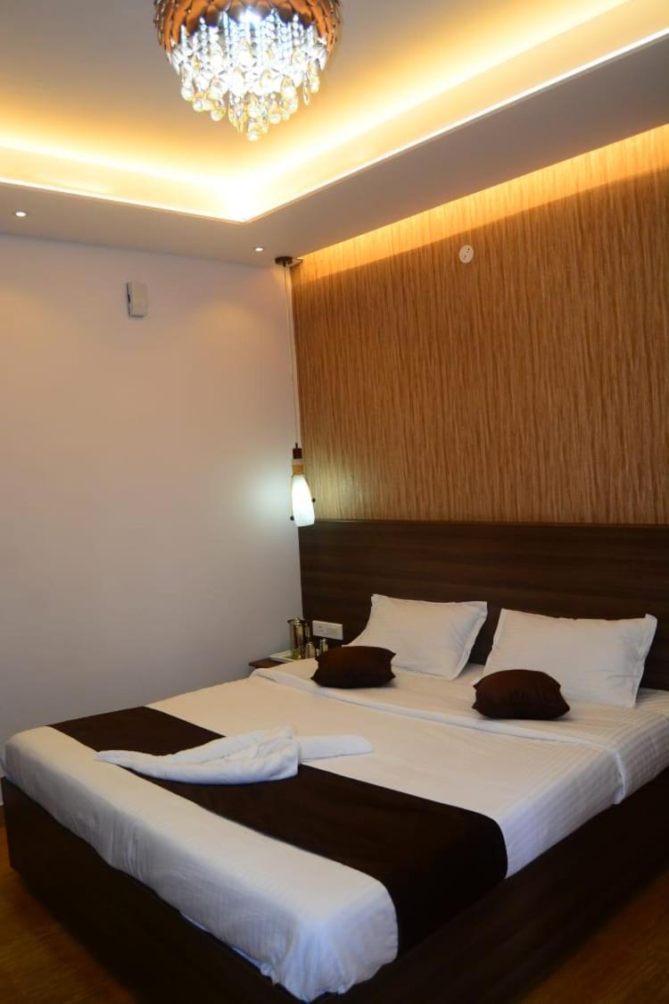 Vanam Holidays
