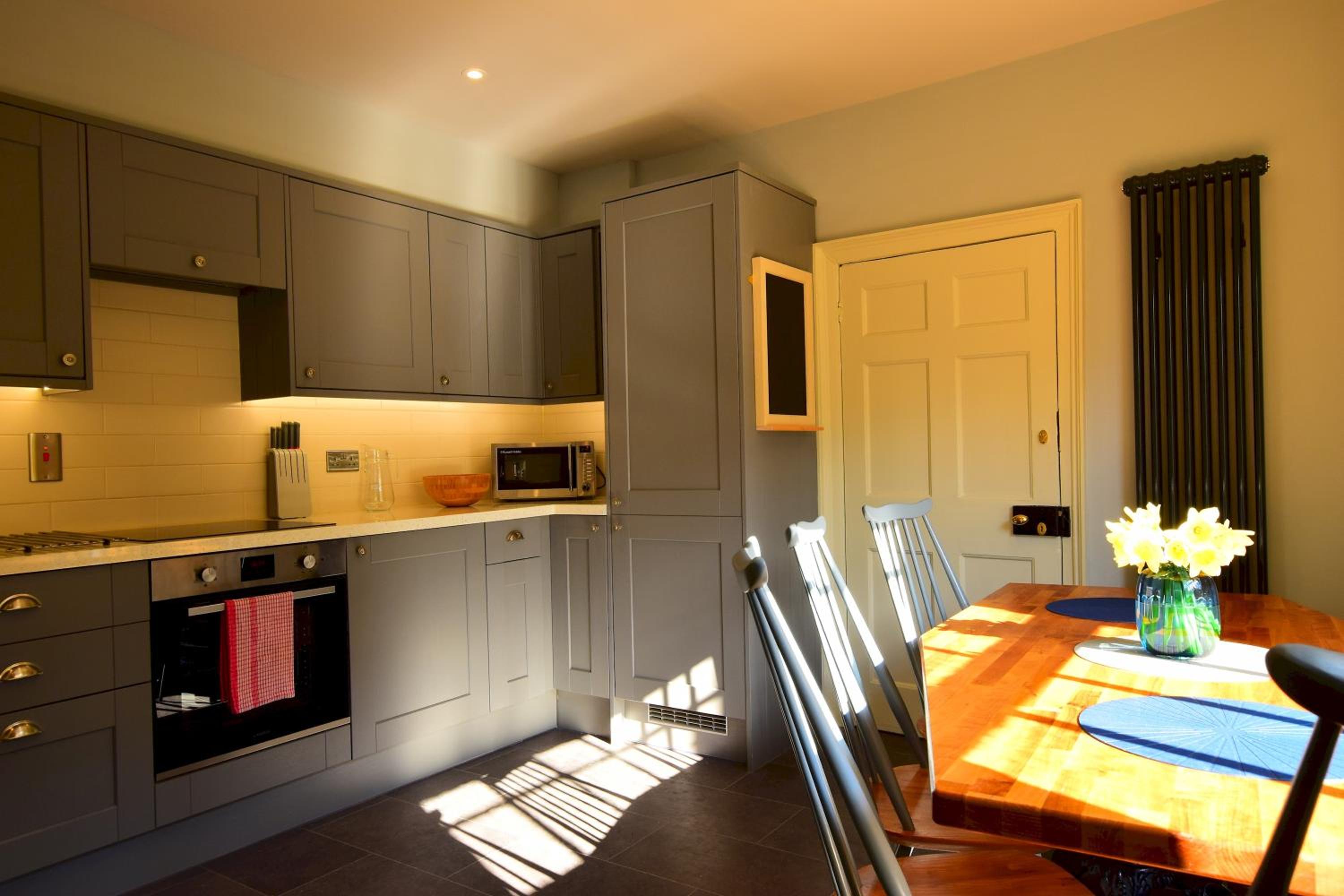 14 St Saviours Place, YORK view 4