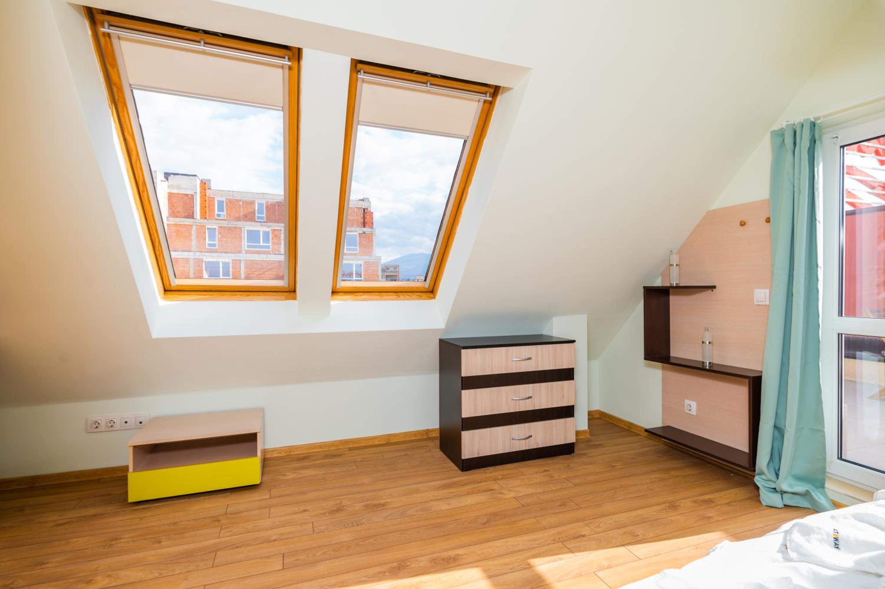 *The Eyrie* 1-BD Lovely Maisonette