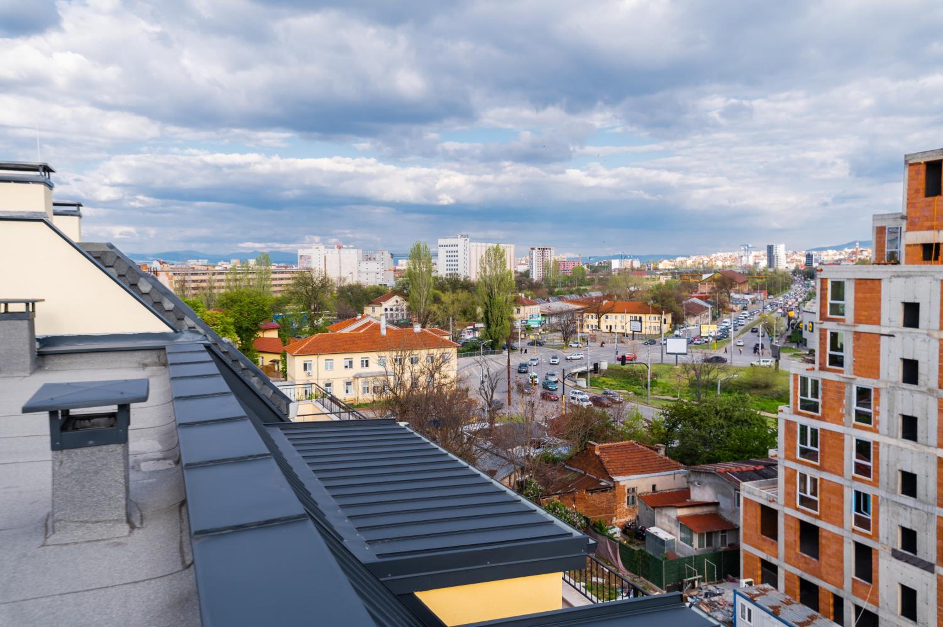 *The Eyrie* 1-BD Lovely Maisonette