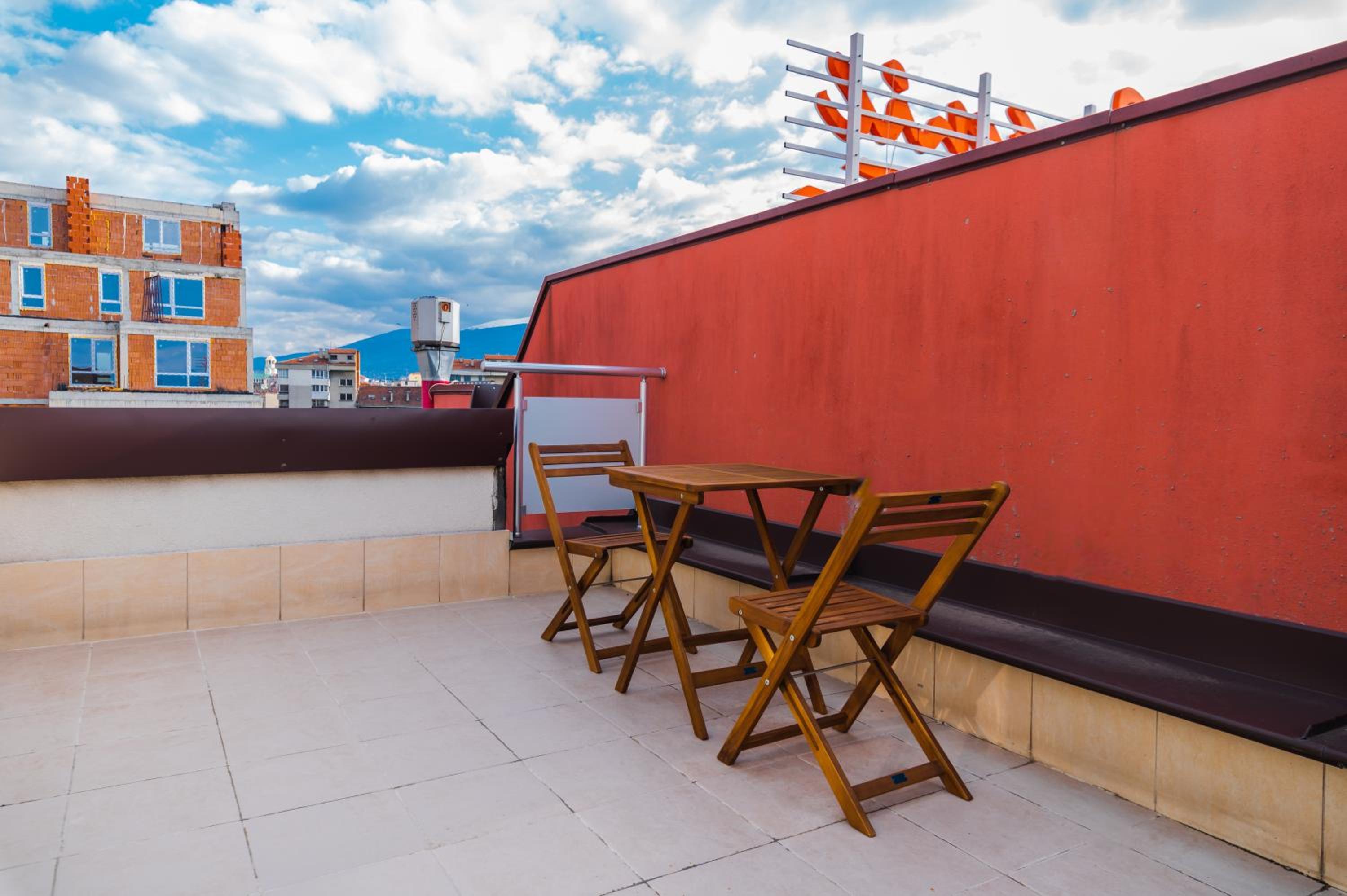 *The Eyrie* 1-BD Lovely Maisonette