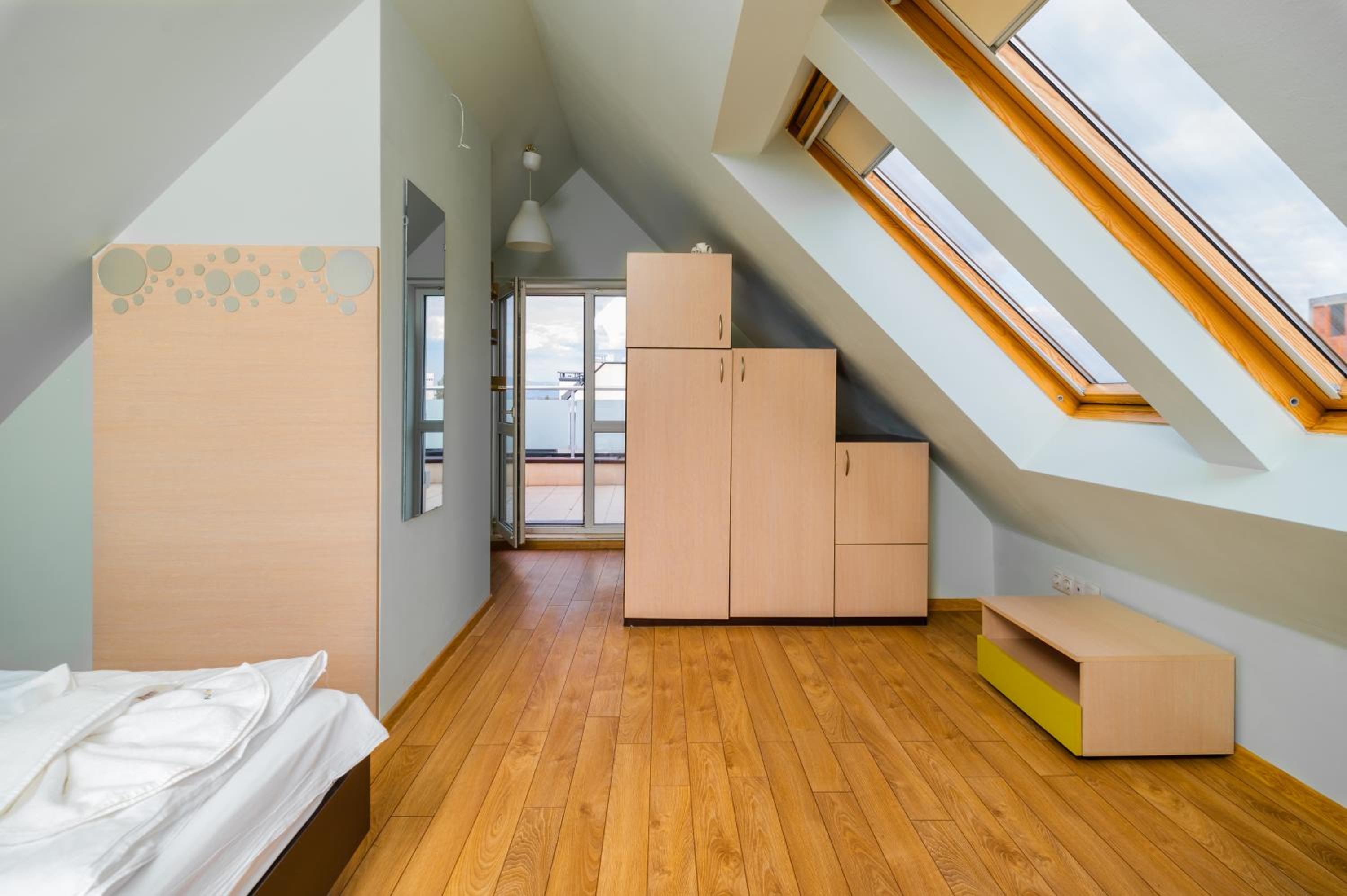 *The Eyrie* 1-BD Lovely Maisonette