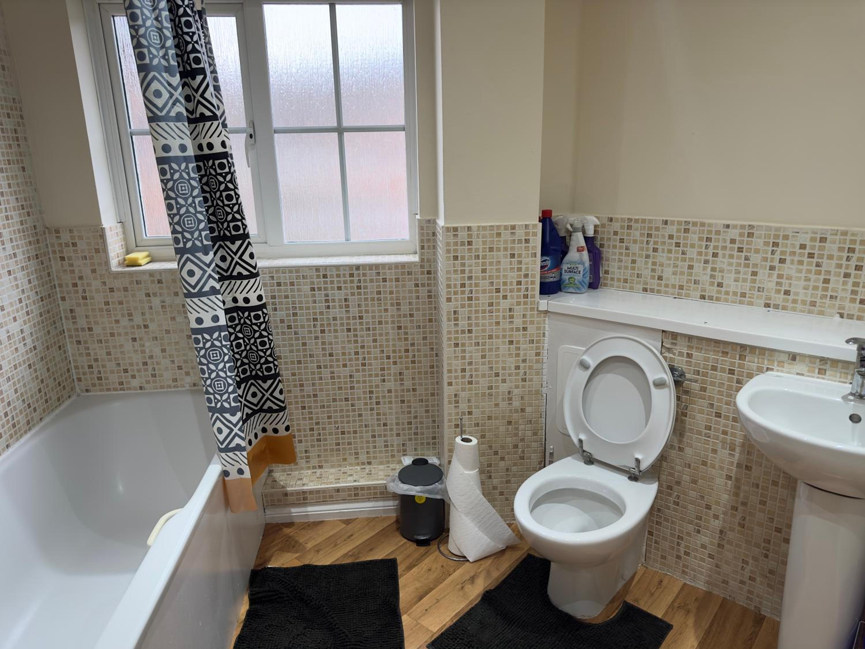 Lovely 2 Bedroom Family Holiday Home view 3