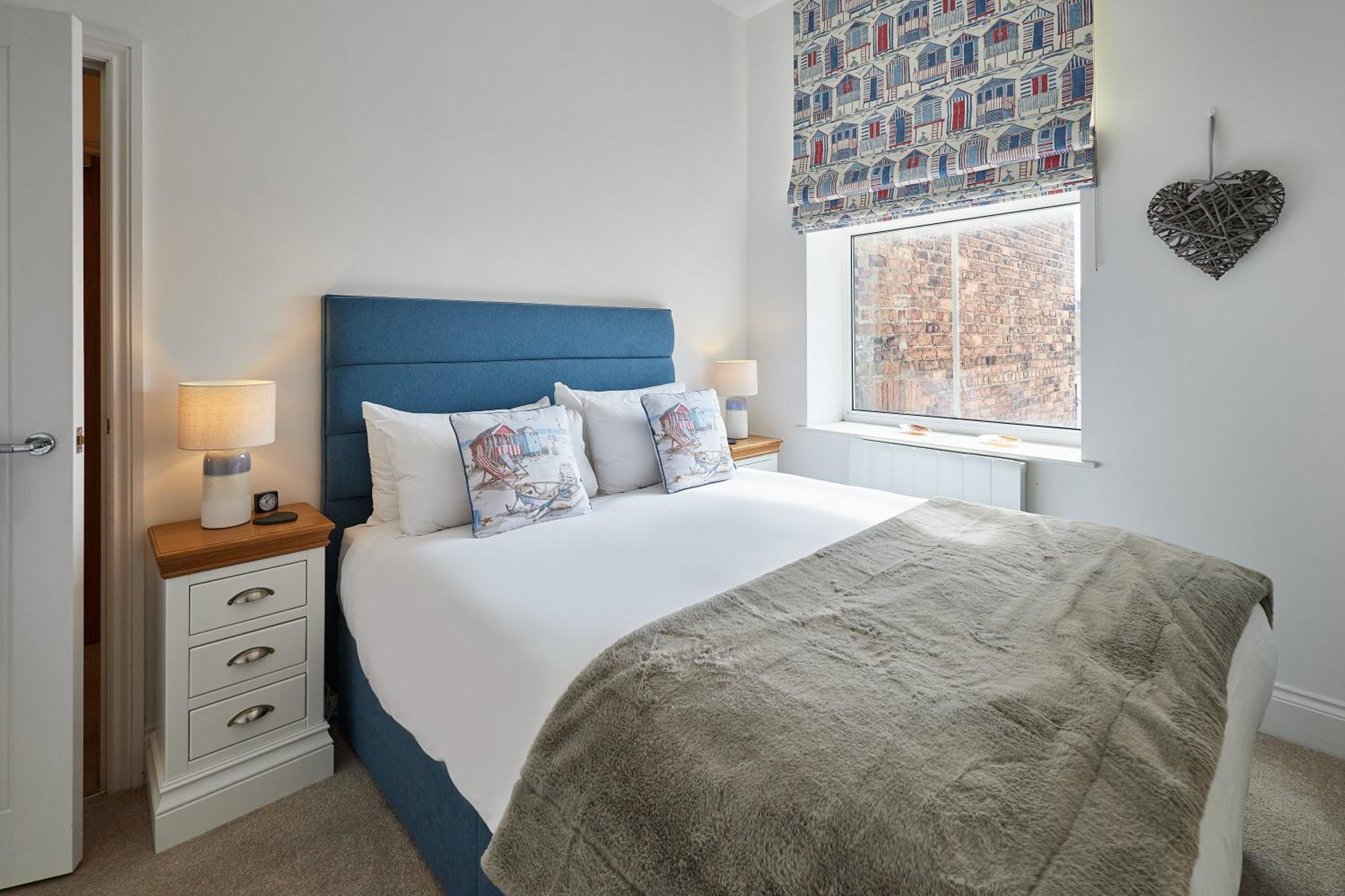 Host & Stay - The Little Lobster view 2