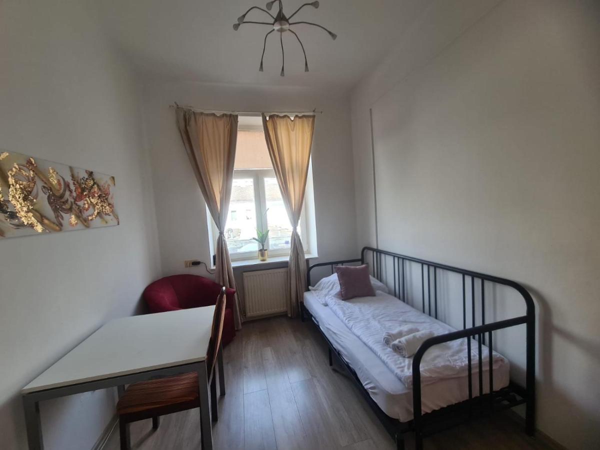 Spacious Shared Apartment Schönbrunn