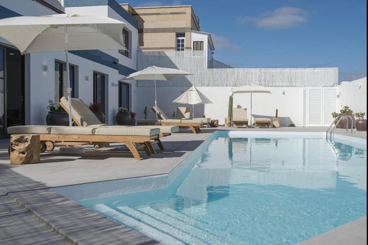 Ocean Suite with heated pool by SunHousesCanarias