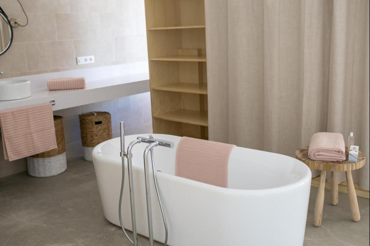 Ocean Suite with heated pool by SunHousesCanarias