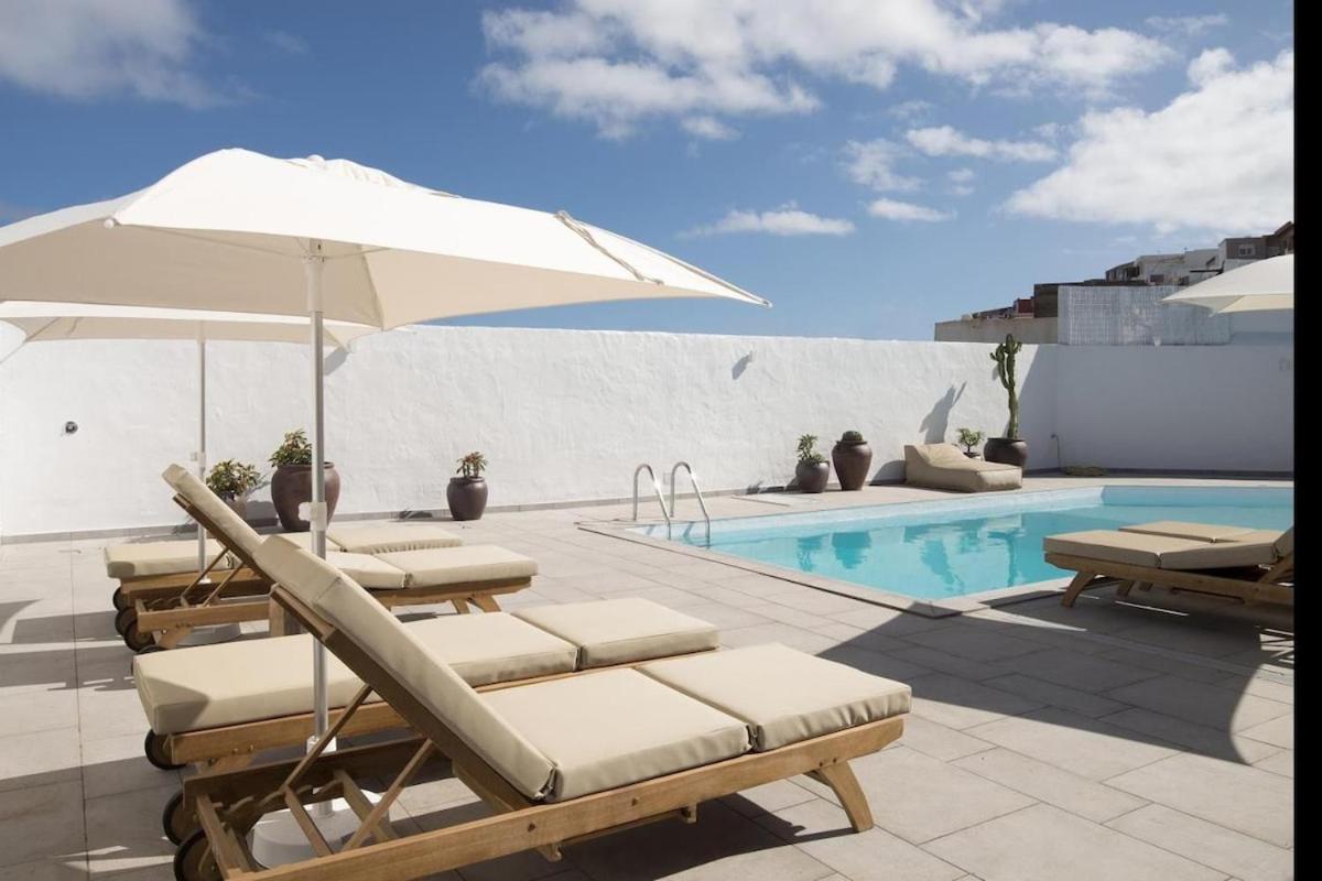 Ocean Suite with heated pool by SunHousesCanarias