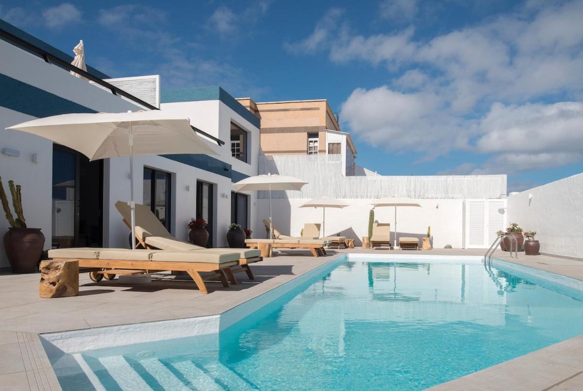 Ocean Suite with heated pool by SunHousesCanarias