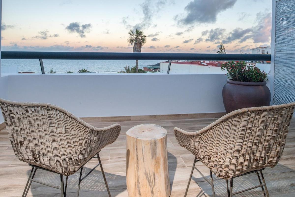Ocean Suite with heated pool by SunHousesCanarias