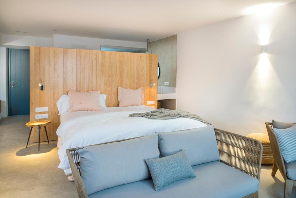 Ocean Suite with heated pool by SunHousesCanarias