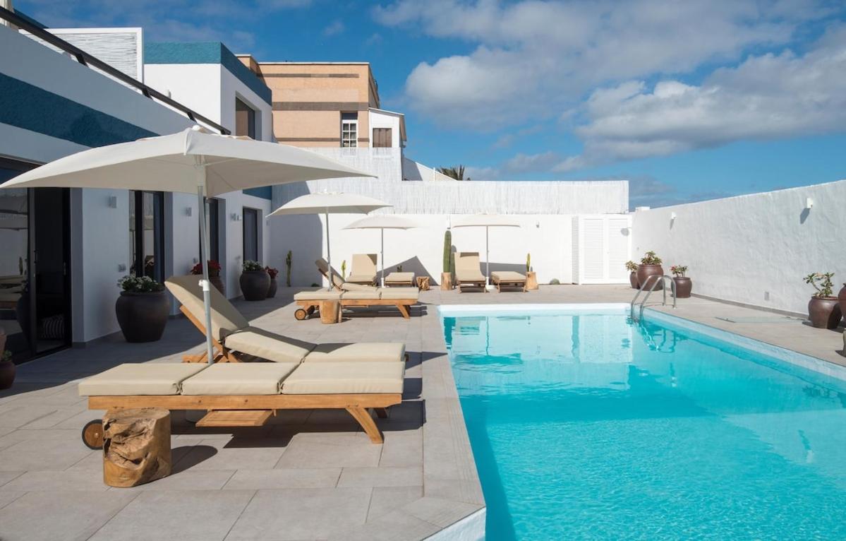 Ocean Suite with heated pool by SunHousesCanarias