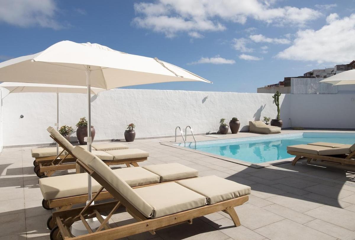 Ocean Suite with heated pool by SunHousesCanarias
