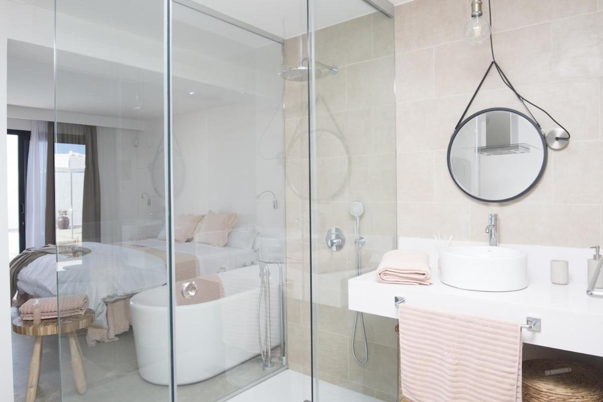 Ocean Suite with heated pool by SunHousesCanarias