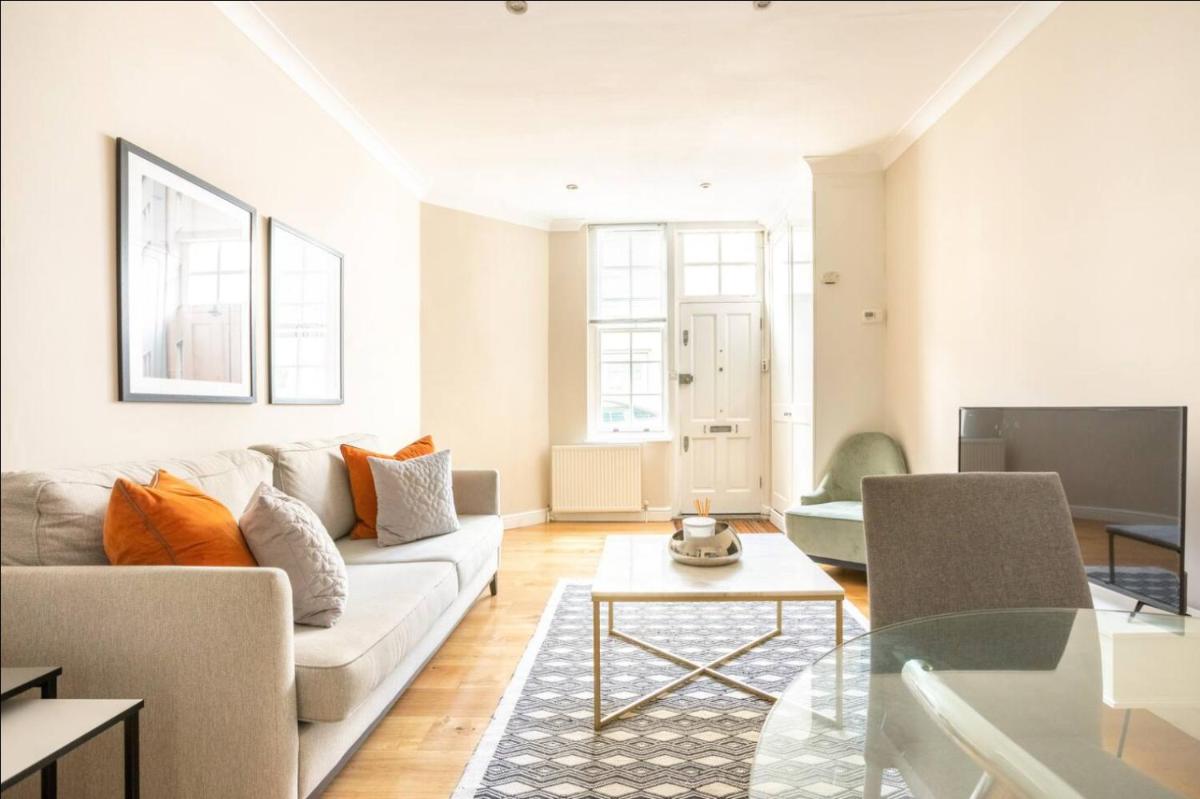 Fabulous Mayfair Apartment
