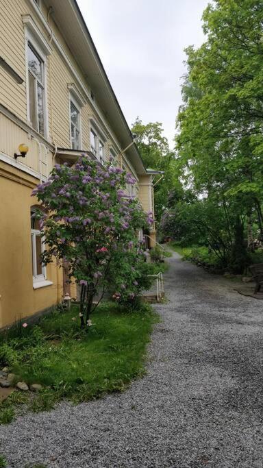 A Lovely apartment near Railway station and Arena. view 4