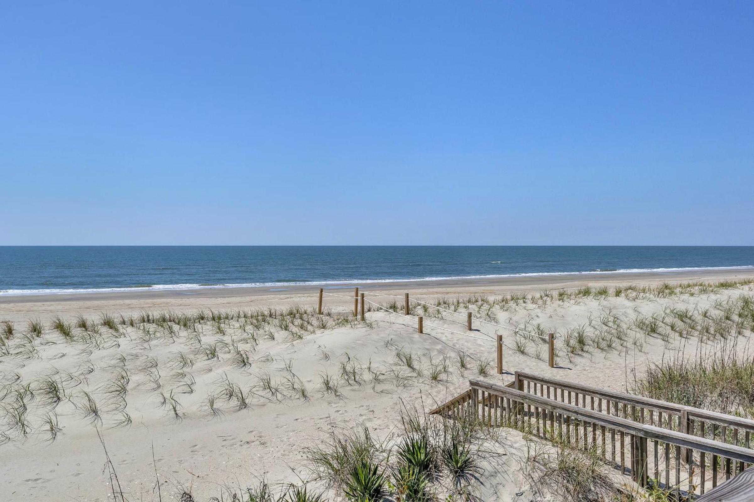 Sea and Stars by Oak Island Accommodations