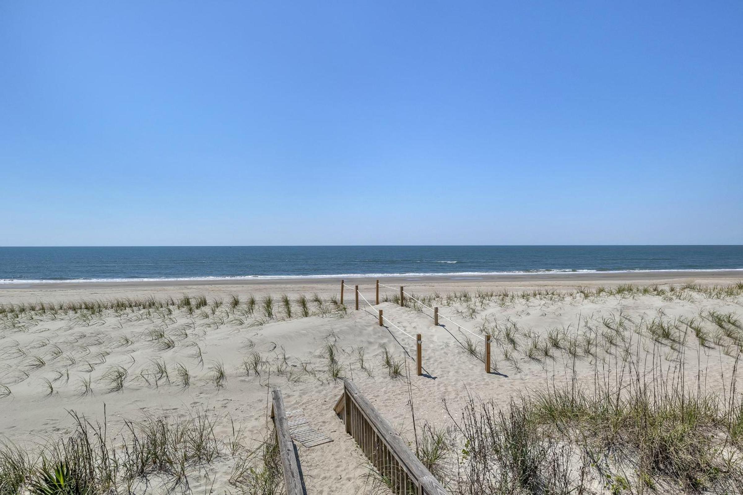 Sea and Stars by Oak Island Accommodations