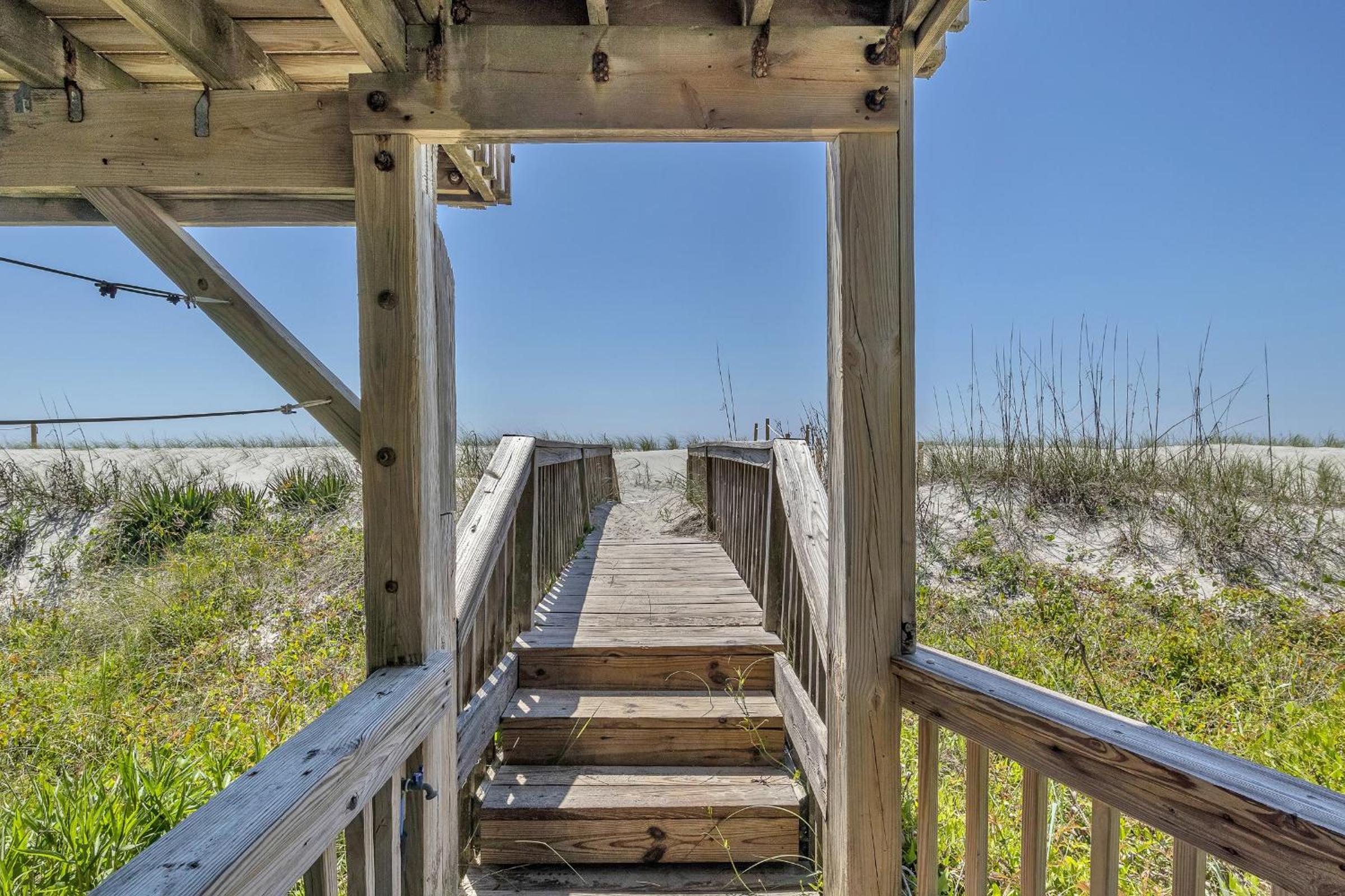 Sea and Stars by Oak Island Accommodations