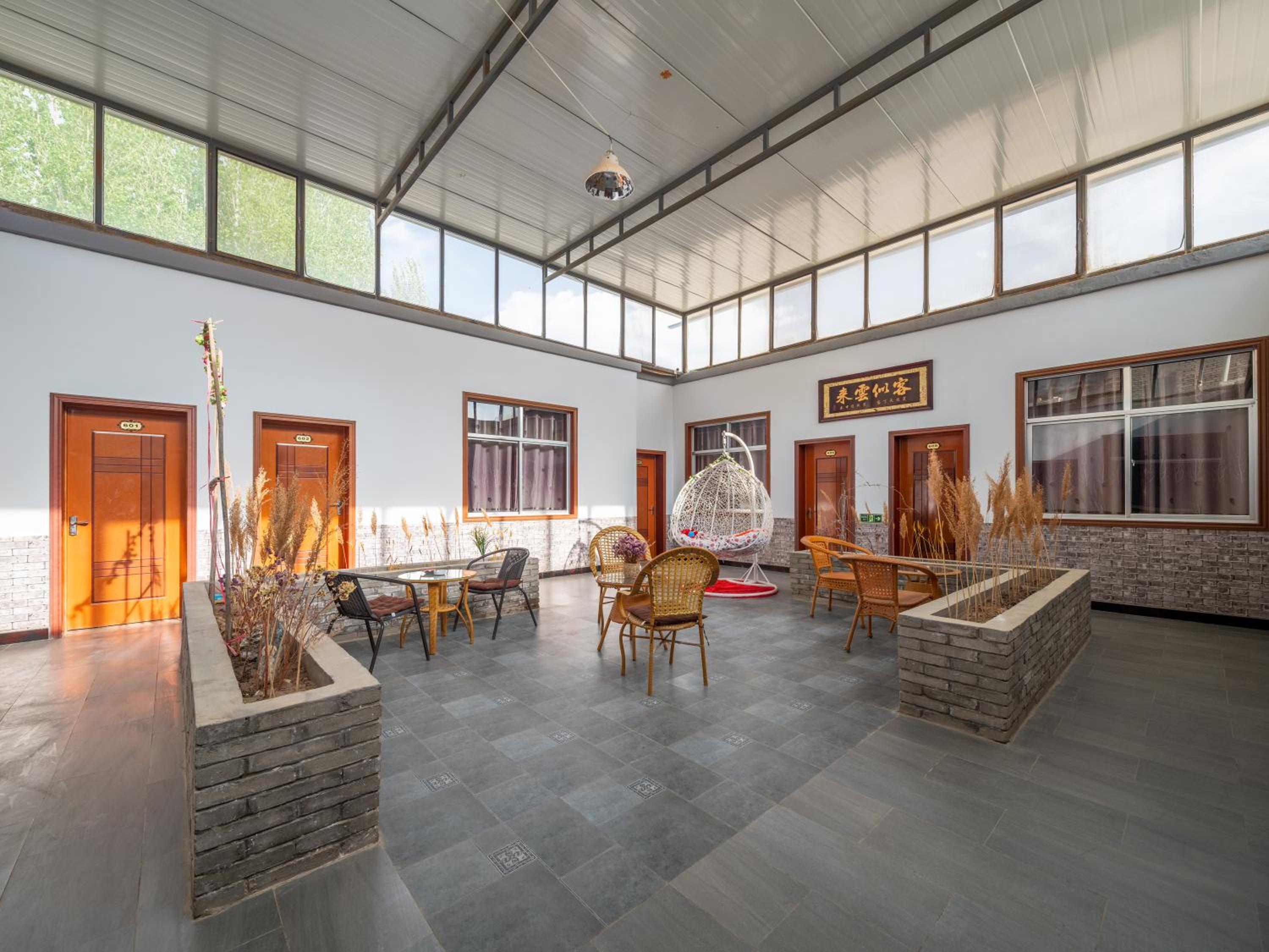 Dunhuang Hu Yang Inn