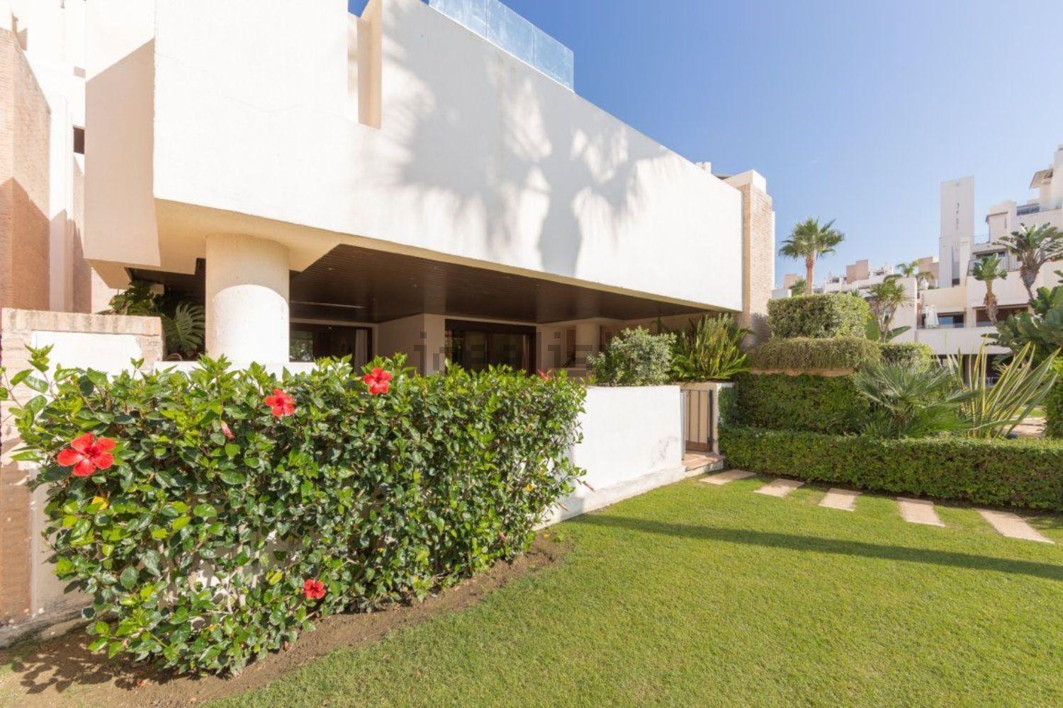 Hotel Bright Seafront Apartment-BAHIA DE LA PLATA-4 PEOPLE - Image 1