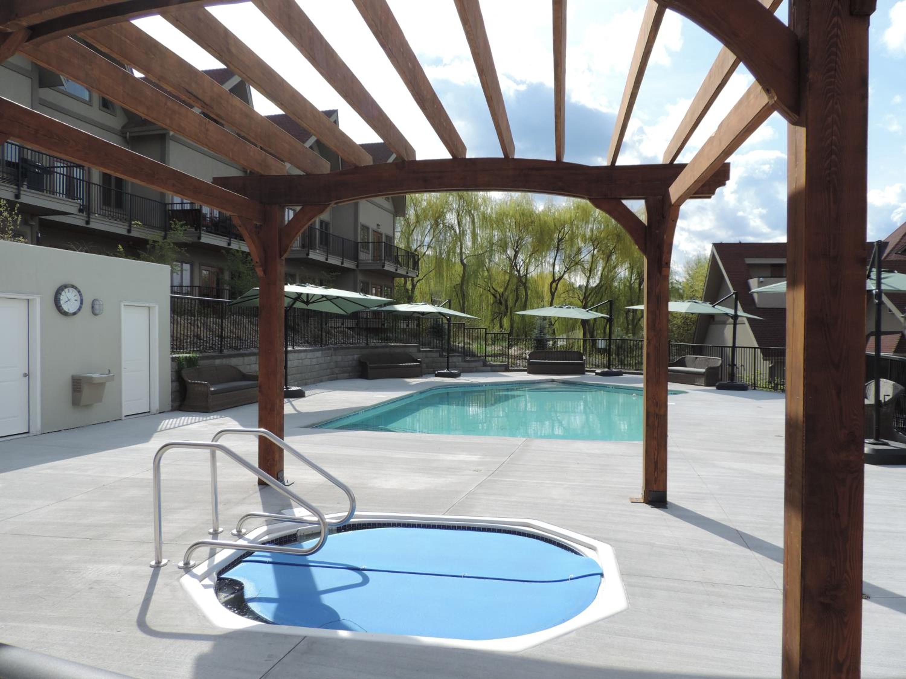 Vernon Vacations - The Castle at Swan Lake - Property Image 5