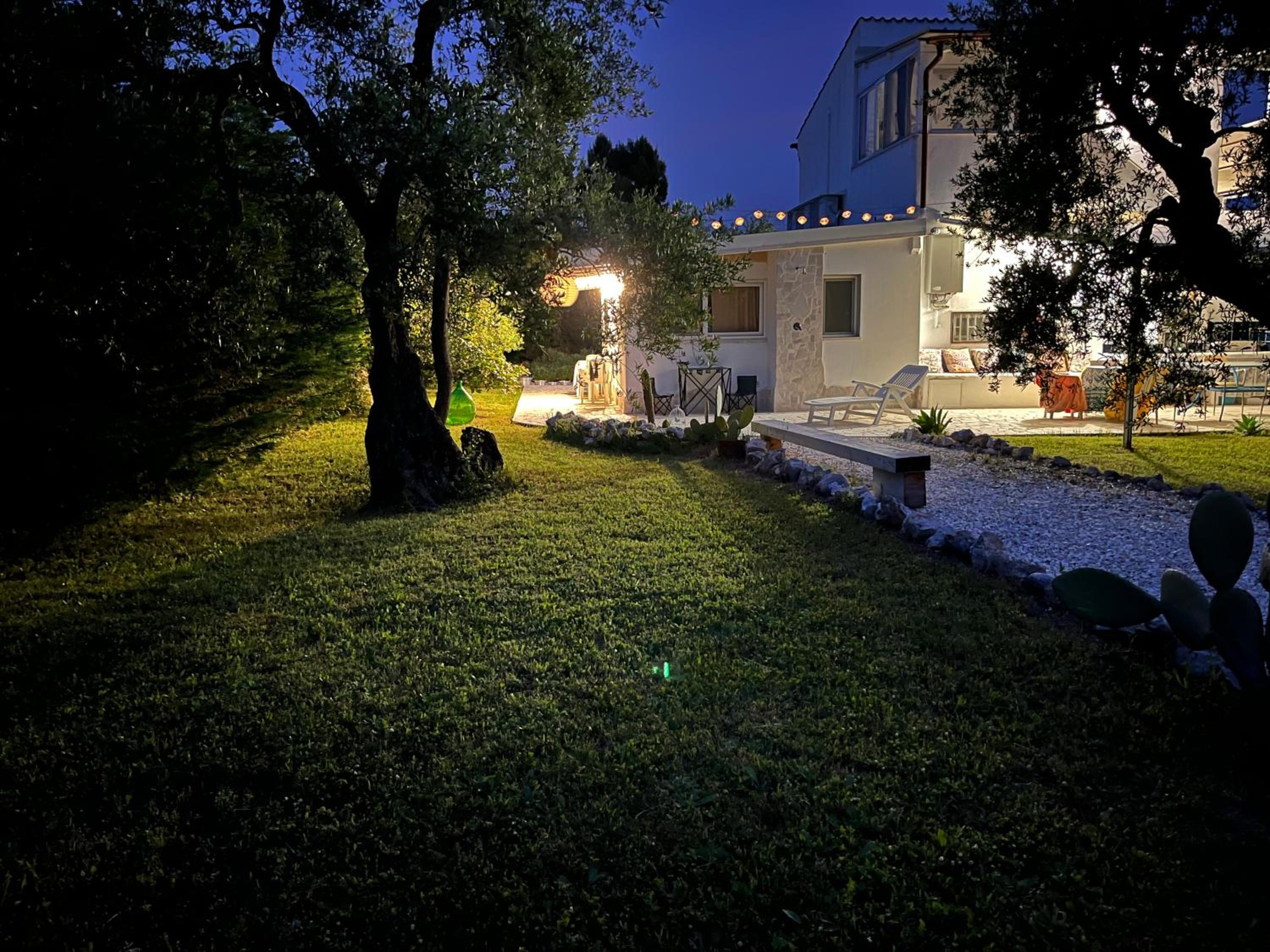 B&B Villa Mediterranea with private parking