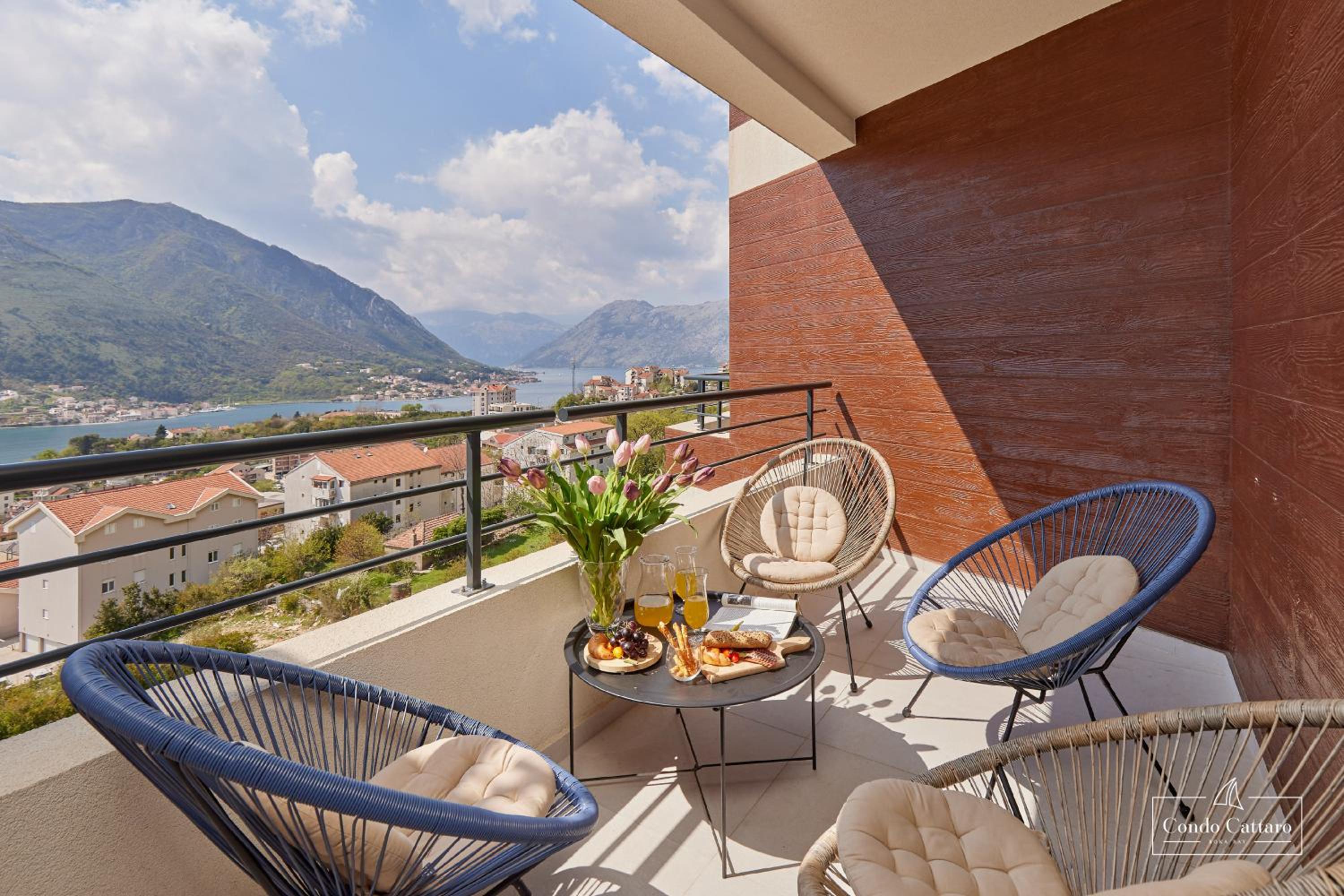 Condo Cattaro view 2