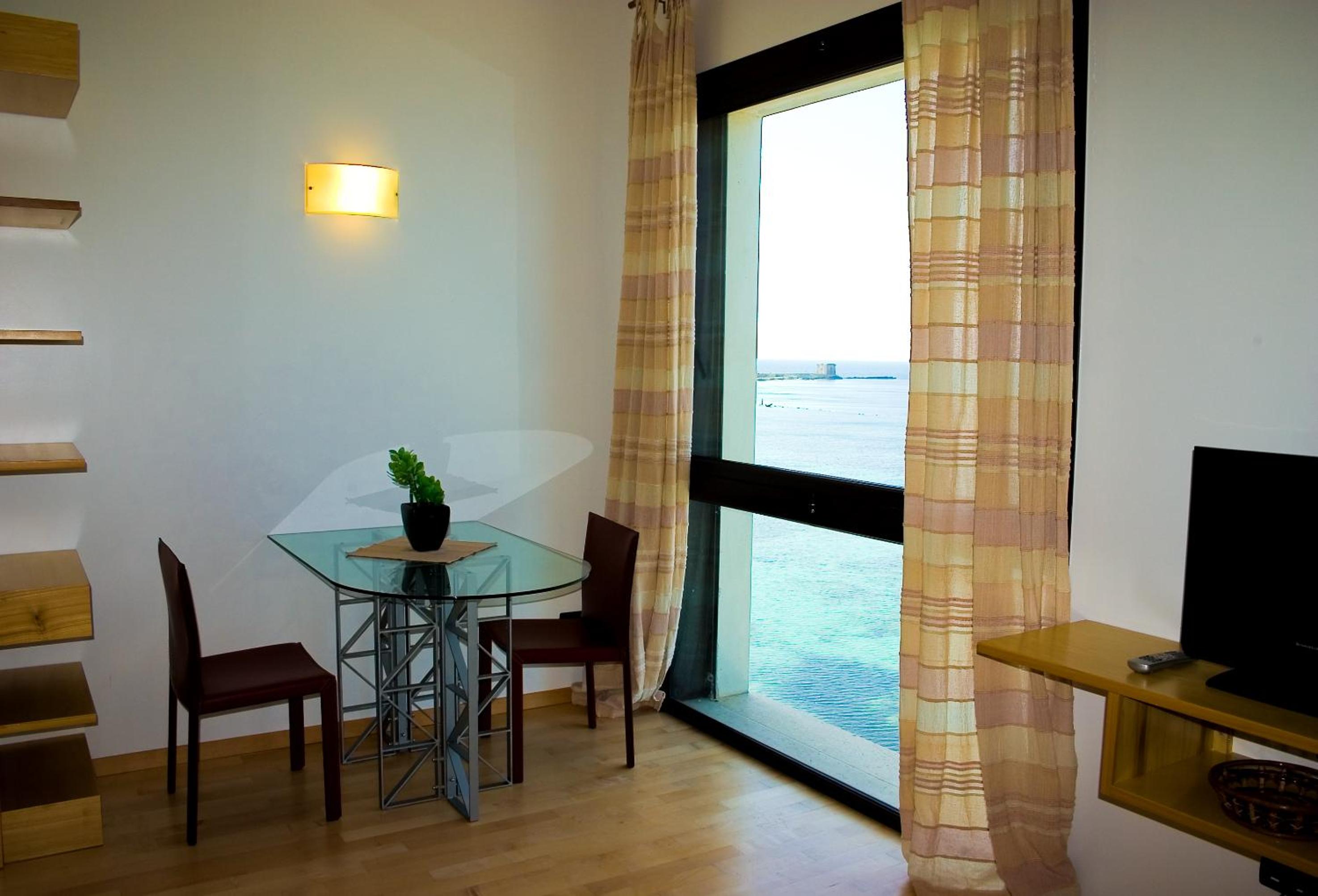 Garibaldi en Trapani — hotel room