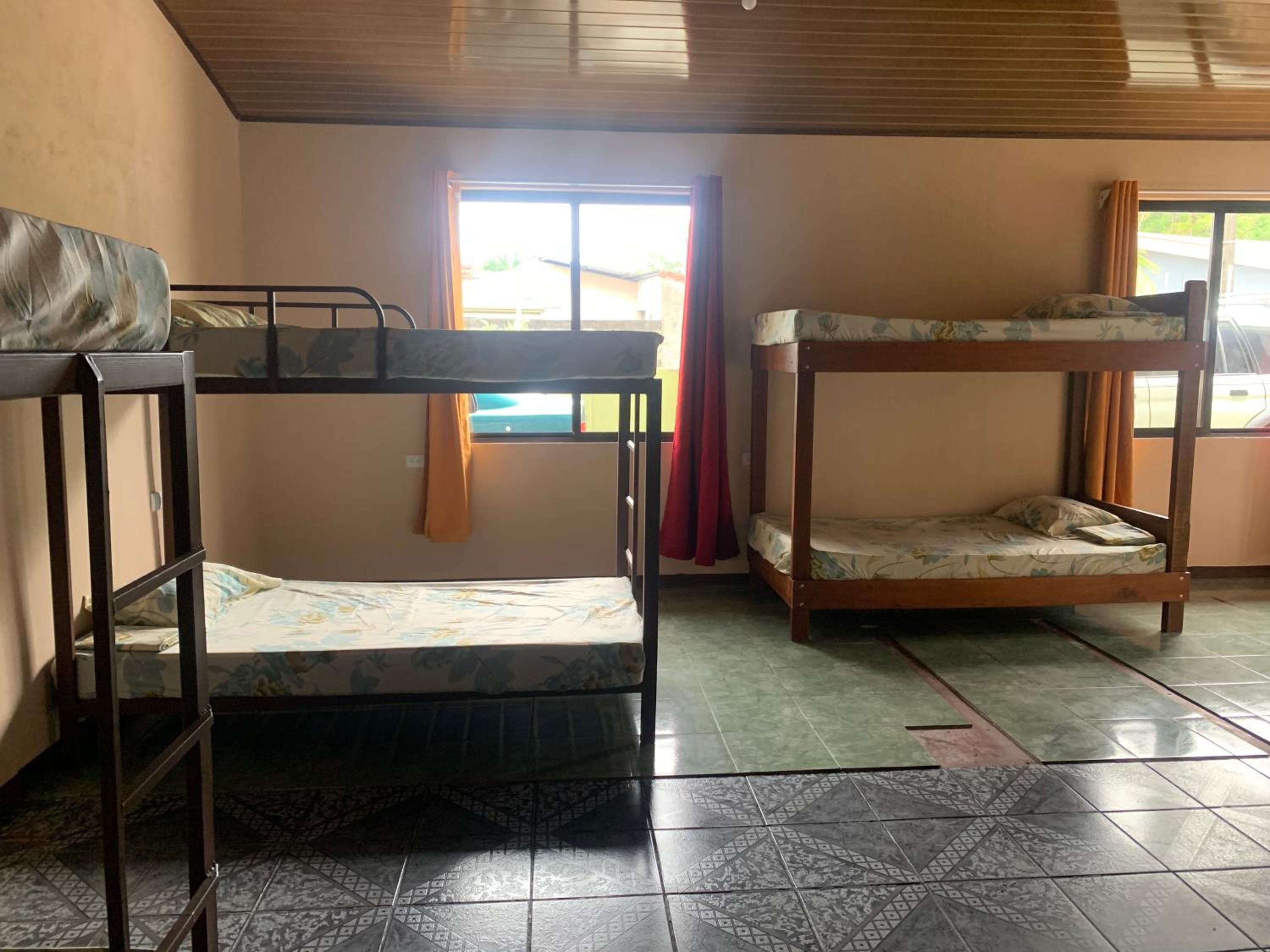 Arenal Family House