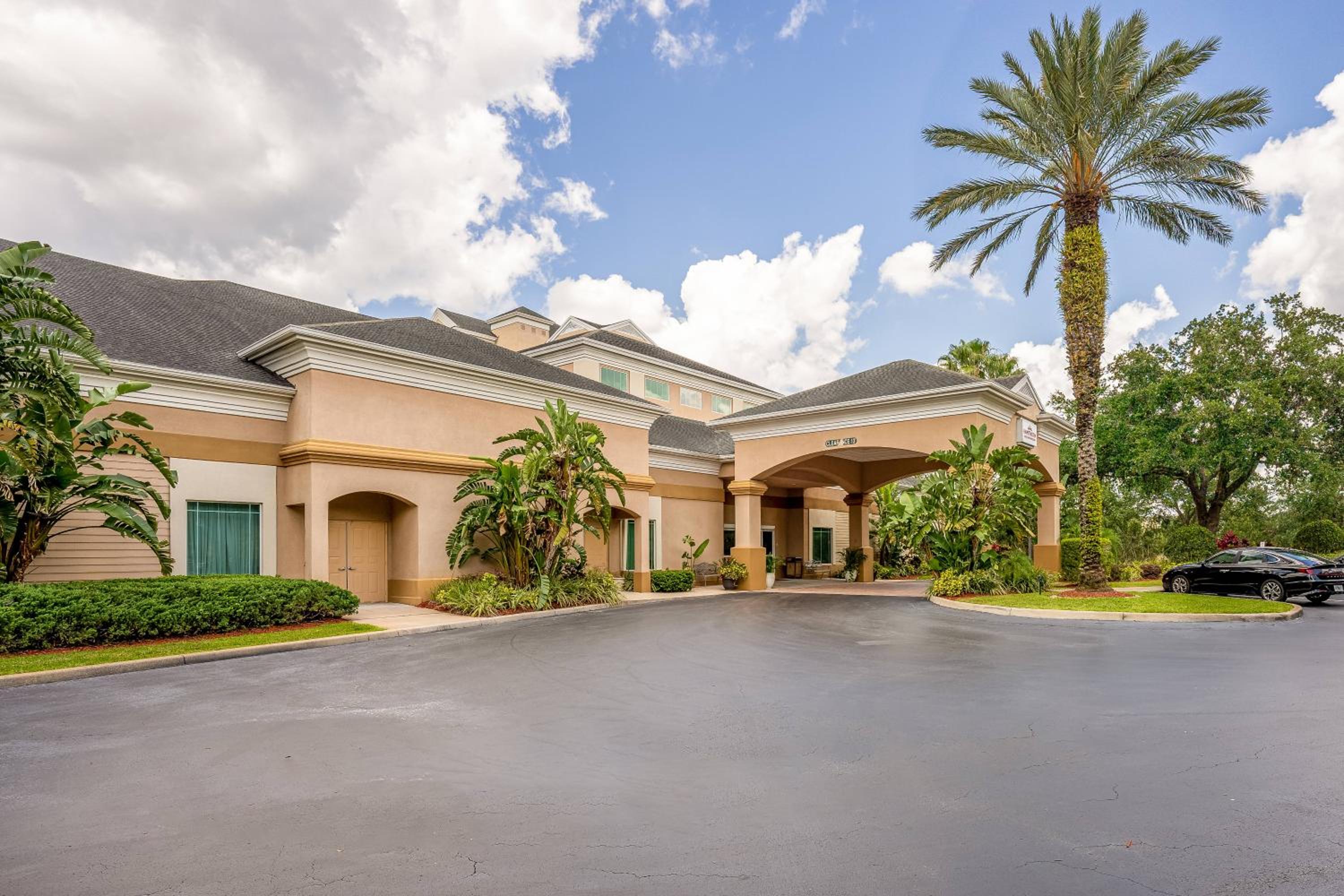 1 BR Apartment 3 Miles from Disney Springs HS307