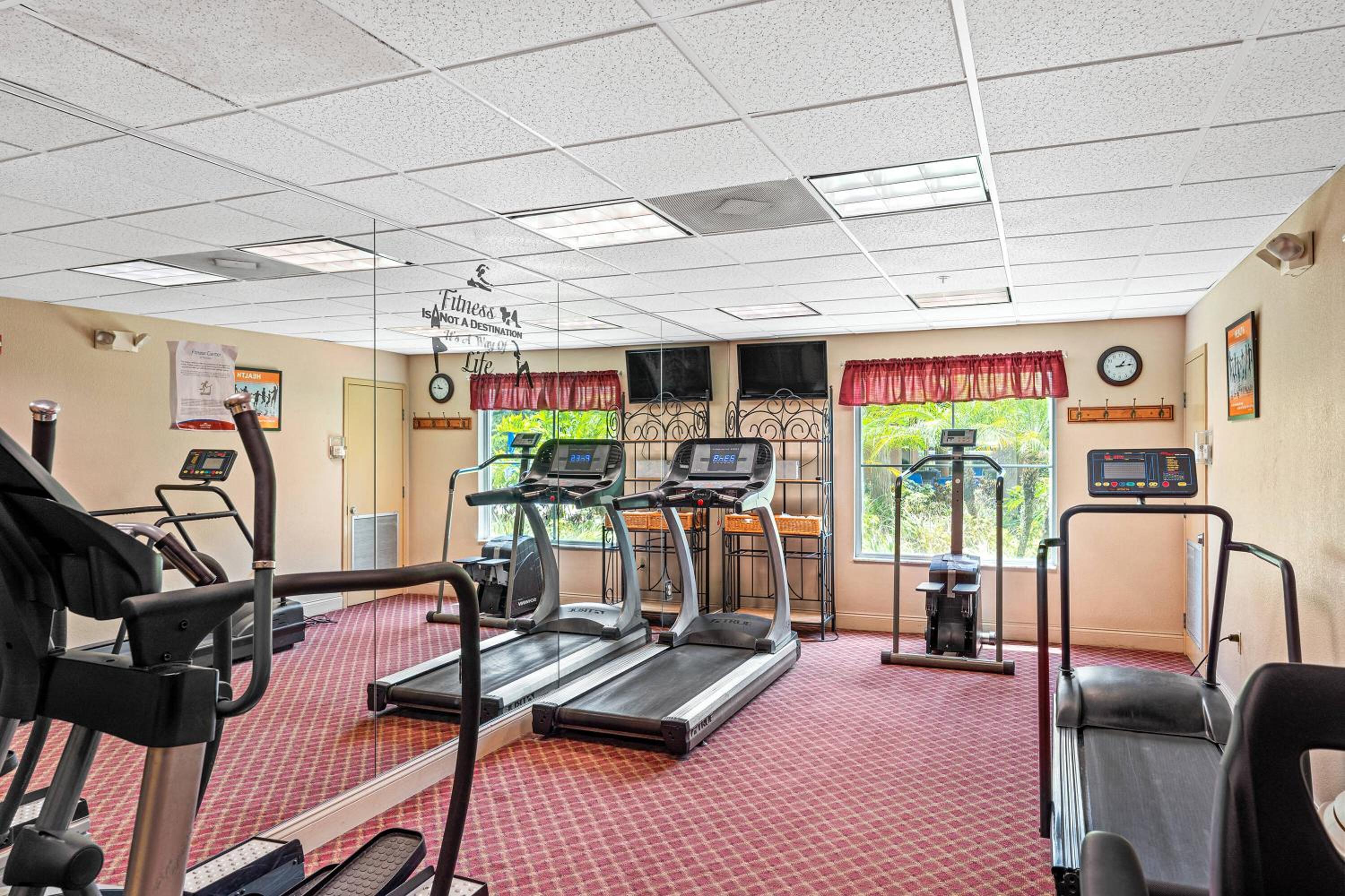 1 BR Apartment 3 Miles from Disney Springs HS307