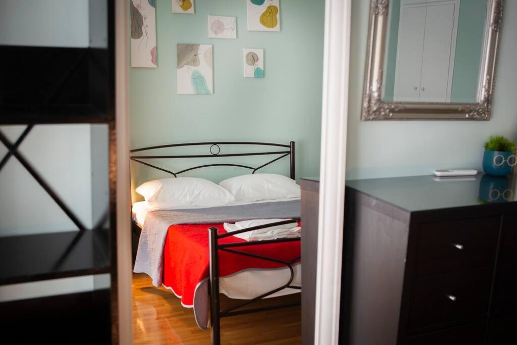 Athens modern apartment photo 3