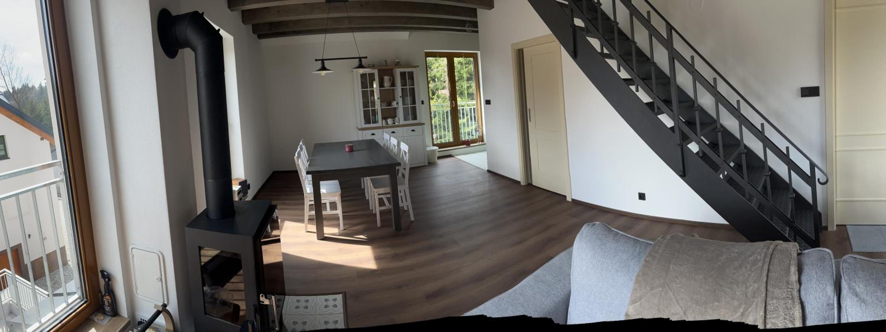 U Králíka, apartmán H, 3 samostatné ložnice - mezonet, 3 vlastní parkovací místa, v klidu, přitom v centru zábavy, nově otevřený aquapark v docházkové vzdá